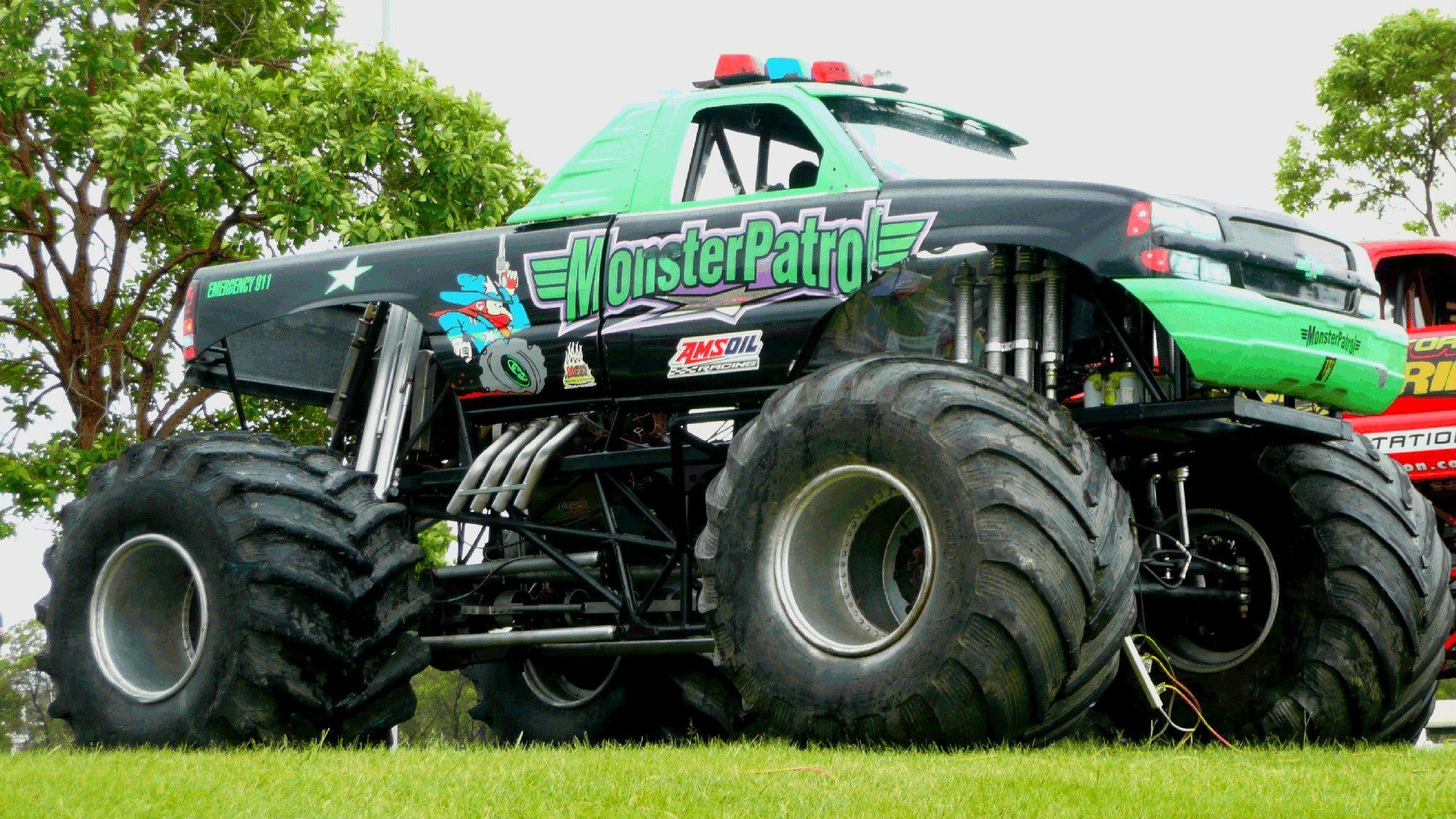 Monster Truck, Rennen, Motorsport, Spannung, Adrenalin, 2070x1170 HD Desktop