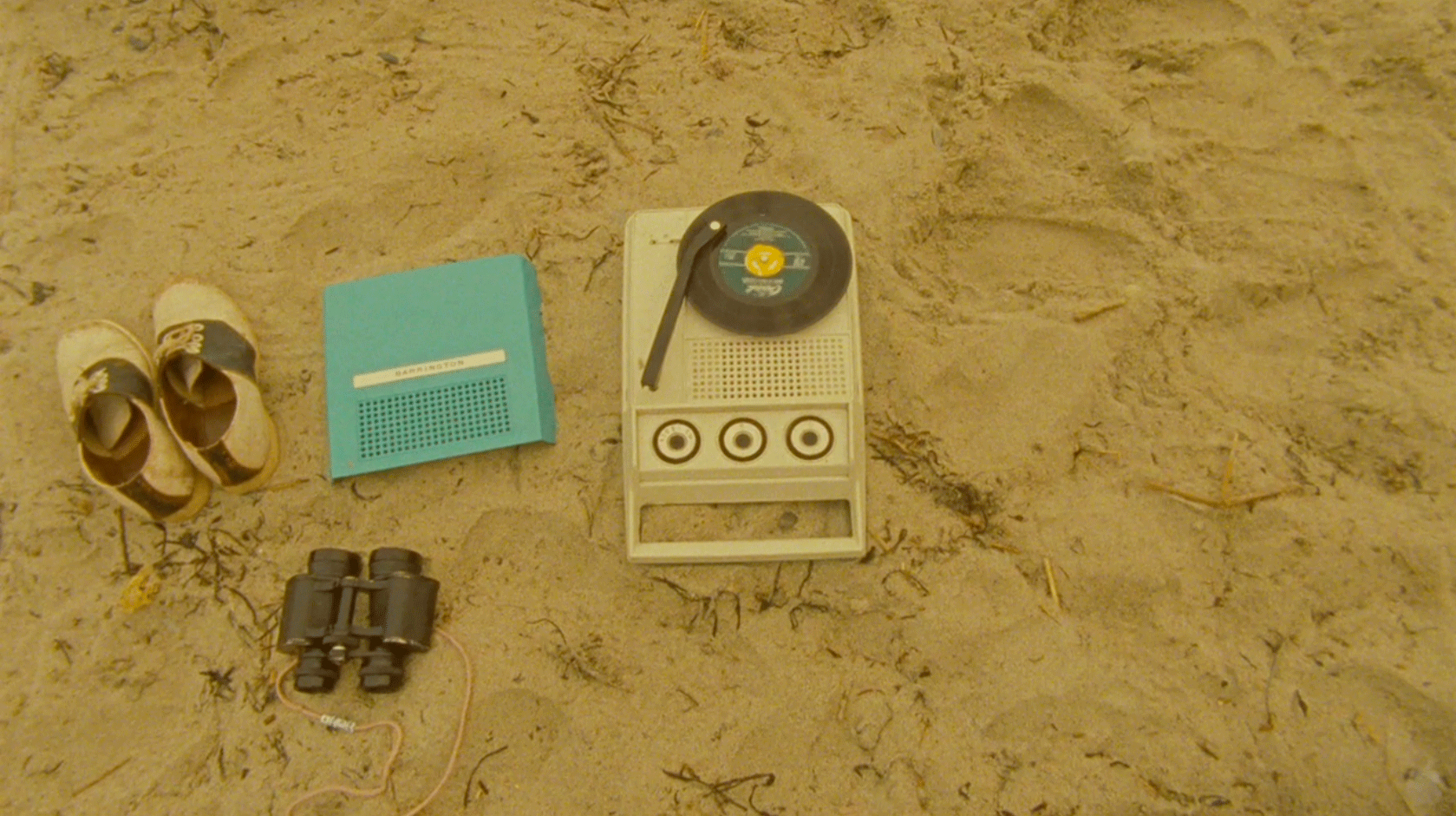 Moonrise Kingdom, Film, Objekte, Denken, Hintergrund, 1680x940 HD Desktop