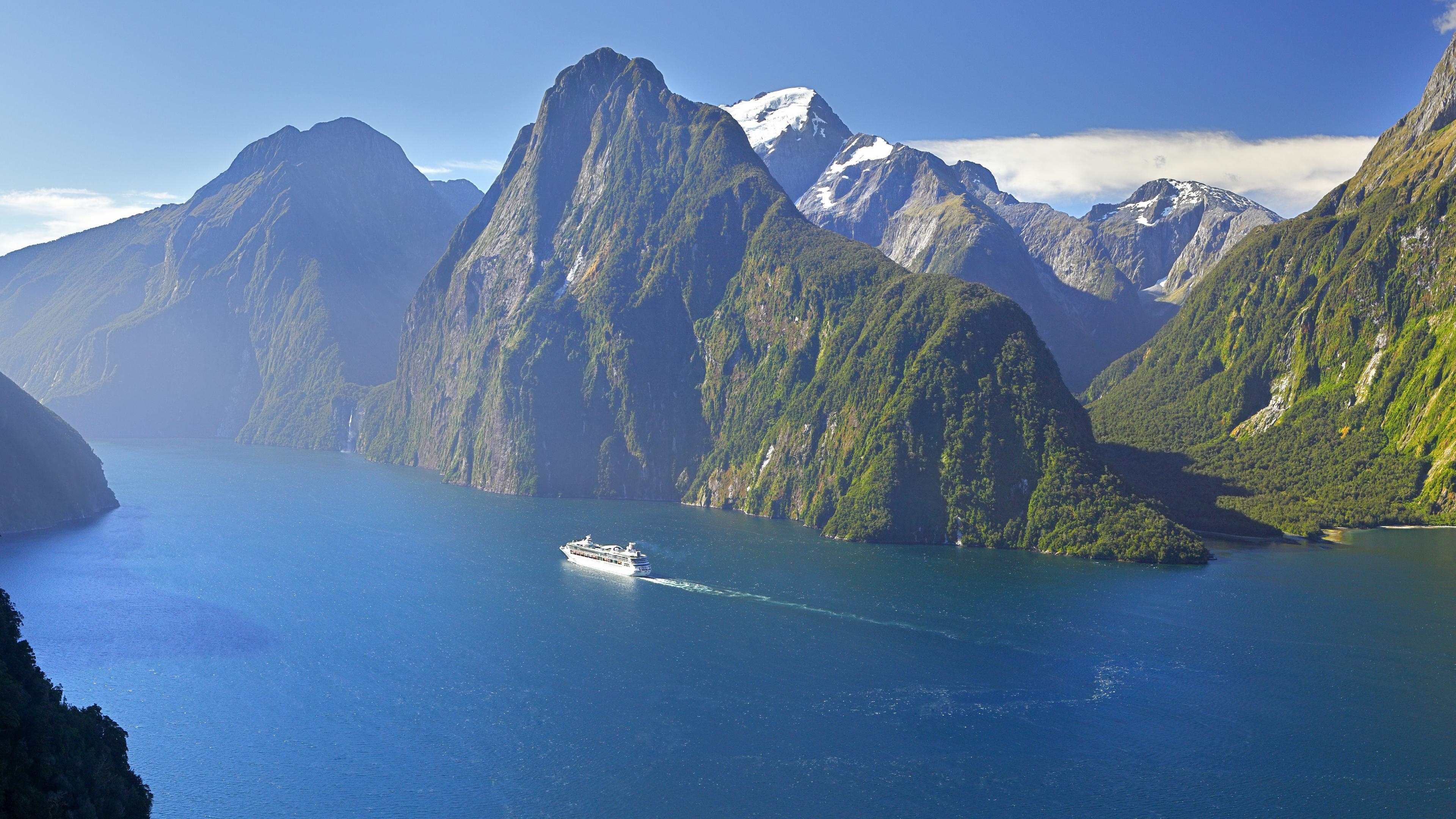 Kreuzfahrtschiff, Milford Sound, Fiordland, Nationalpark, Neuseeland, 3840x2160 4K Desktop