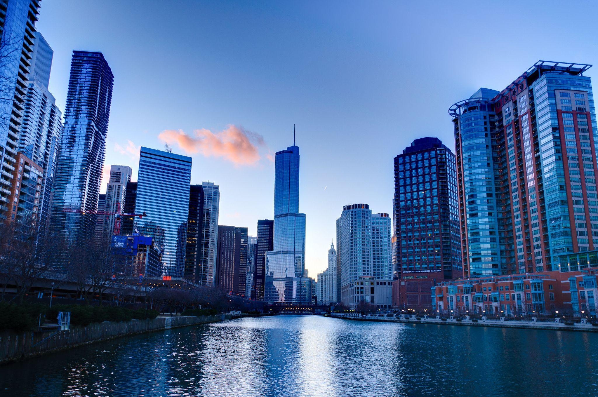 Chicago, Flussszene, Architektur, Abenddämmerung, Stadtbeleuchtung, 2050x1360 HD Desktop