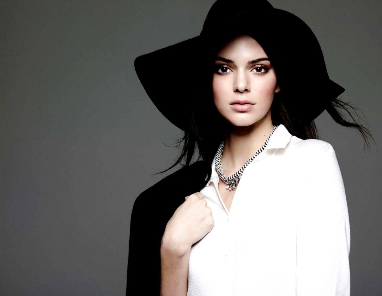 Kendall Jenner, Ohne Limit, Charme, Eleganz, Celebrity, 1330x1030 HD Desktop