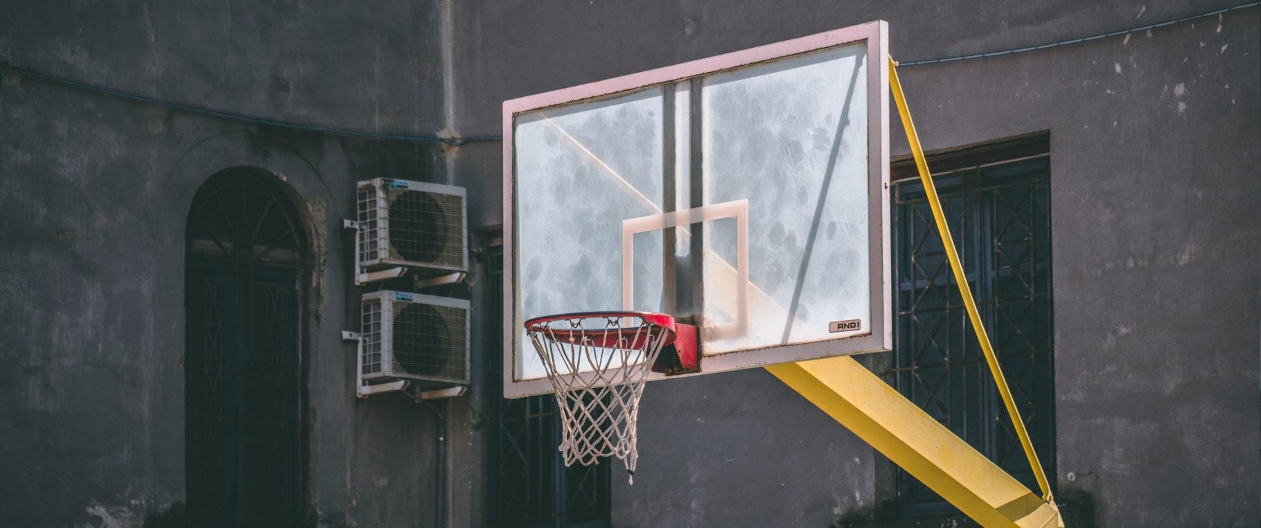 Streetball, Sport, Straßenbasketball, Basketballplatz, Spannung, 1820x770 Dual Screen Desktop