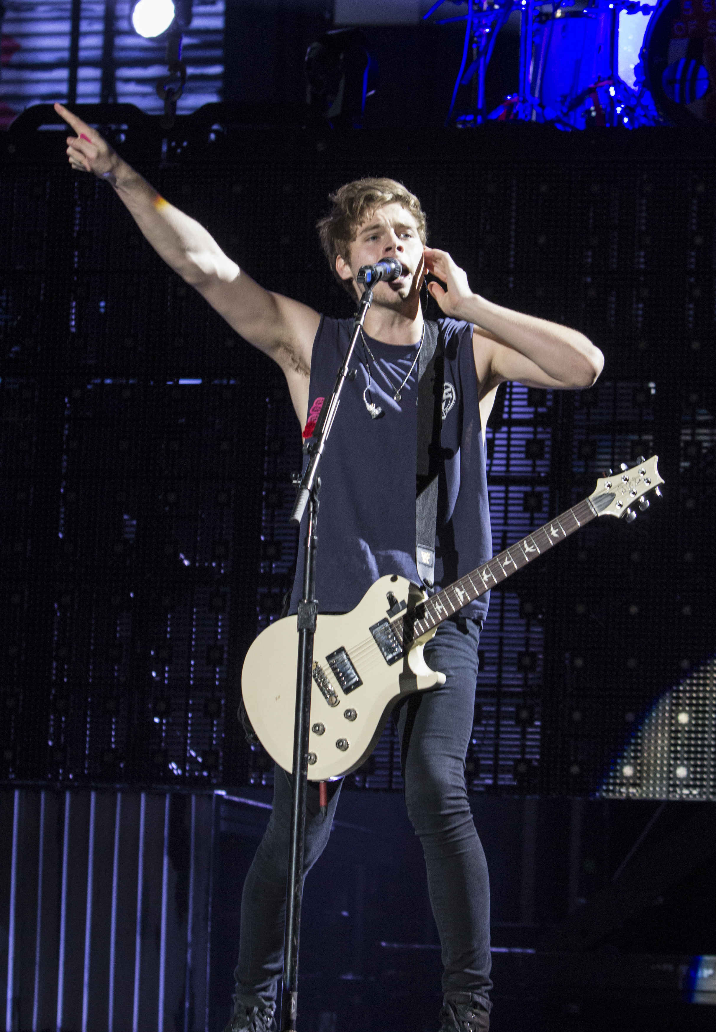 Luke Hemmings, ROWYSO, Wallpaper, Musik, 5SOS, 2430x3500 4K Handy