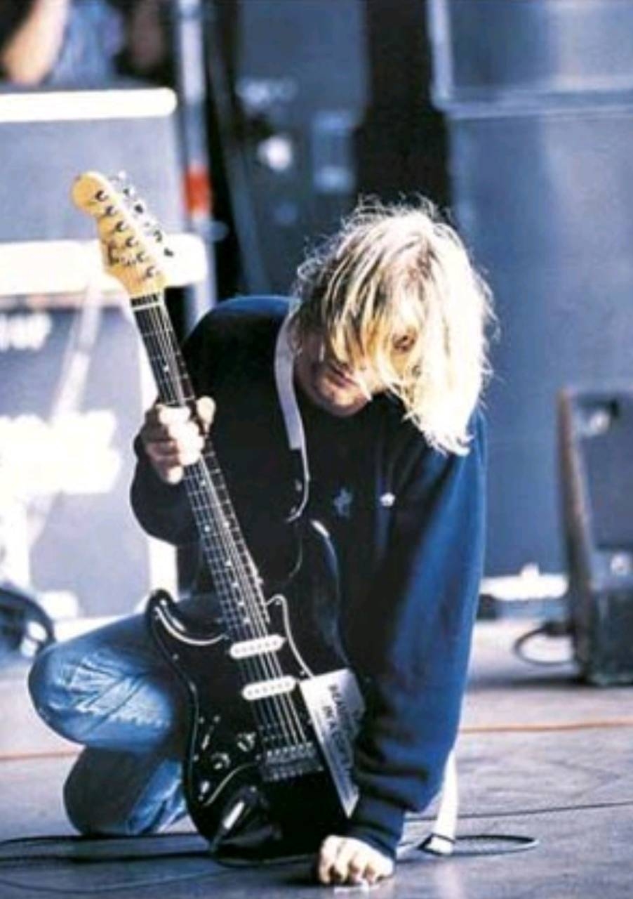 Kurt Cobain, Rocksänger, Grunge, Musiklegende, Ikone, 910x1280 HD Handy