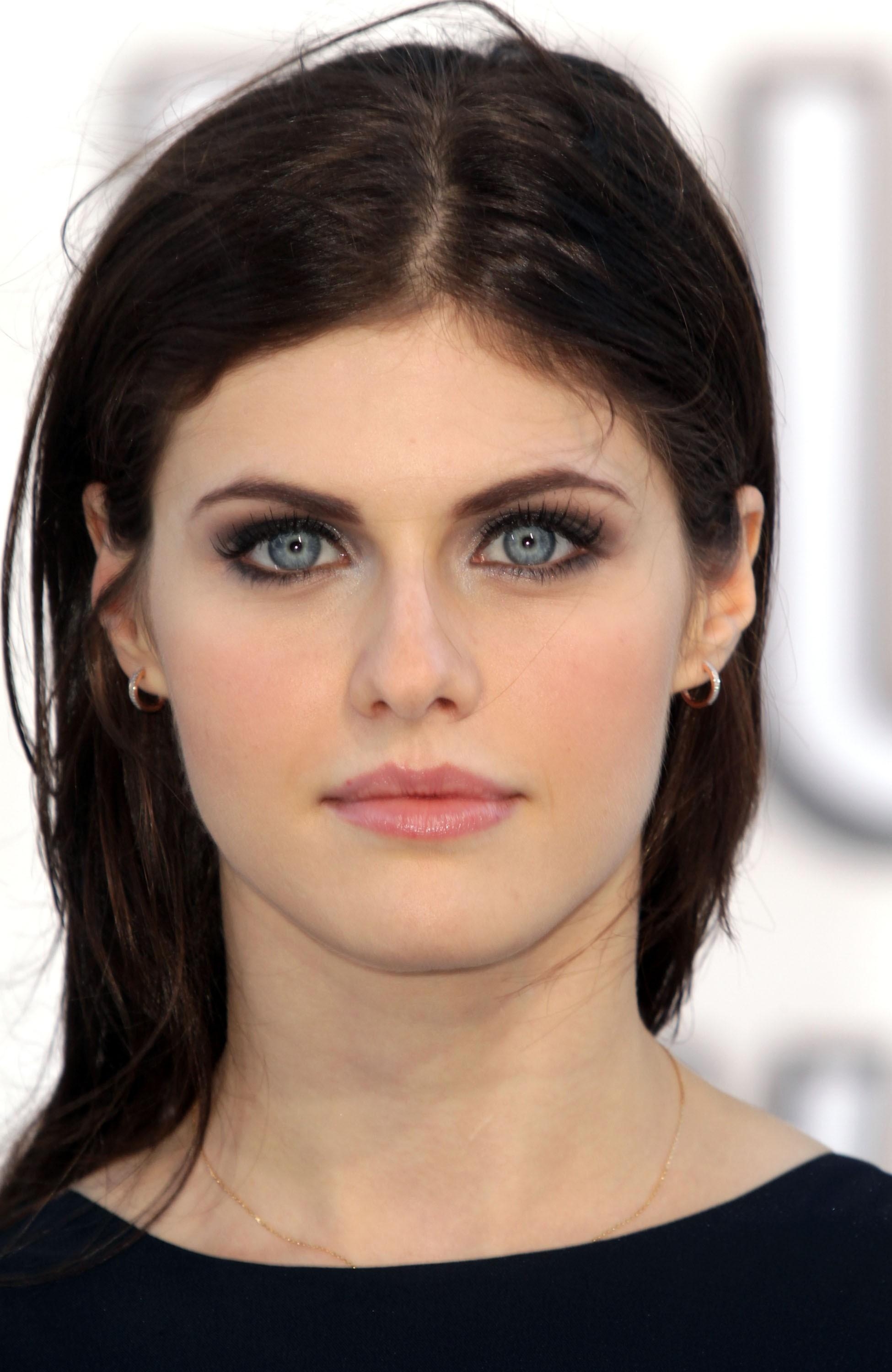 Alexandra Daddario, HD, Bild, Schauspielerin, Medienschönheit, 1950x3000 HD Handy