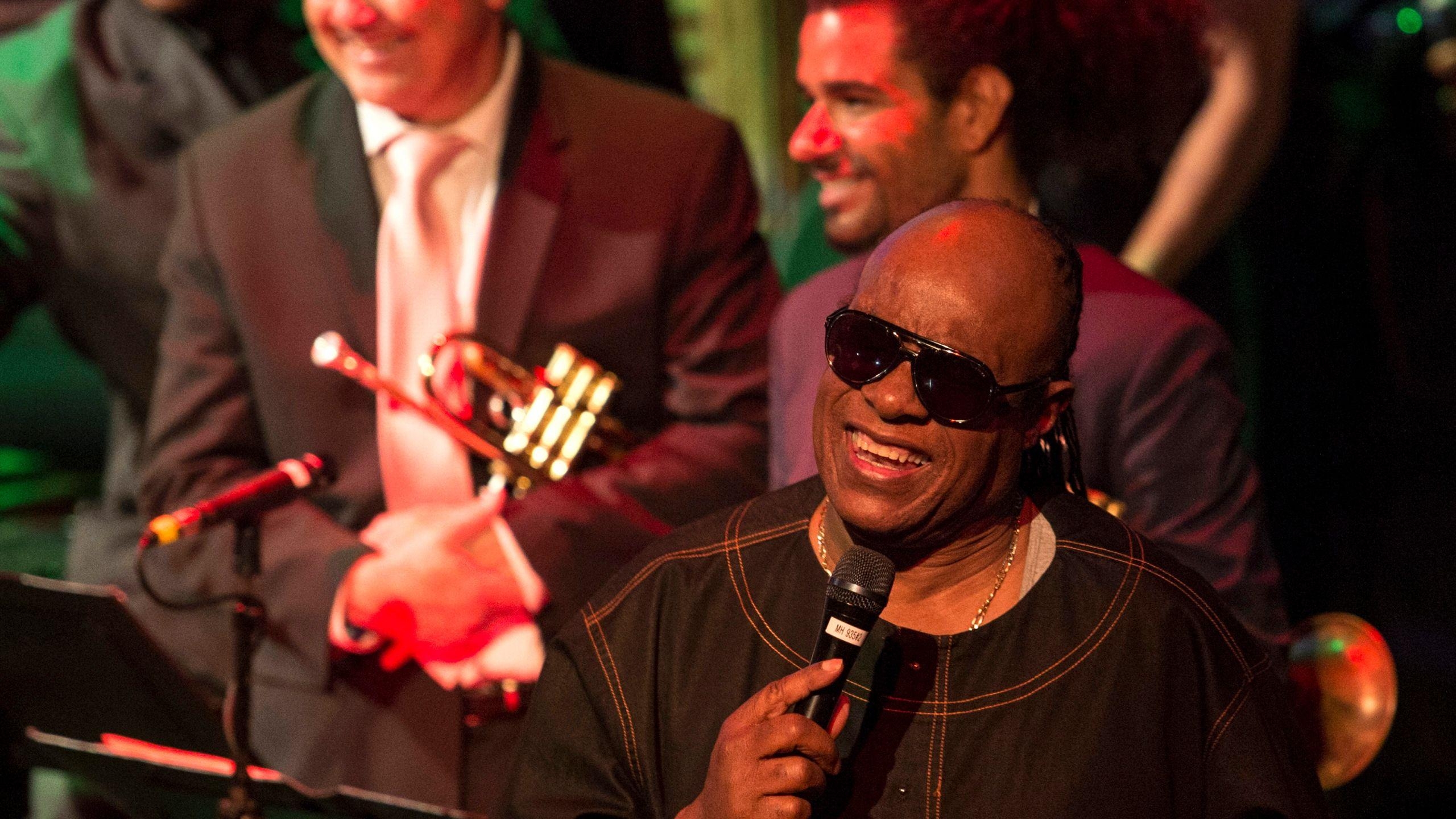 Stevie Wonder, Musiker, New Orleans, Norman Francis, Umbenennen, 2560x1440 HD Desktop