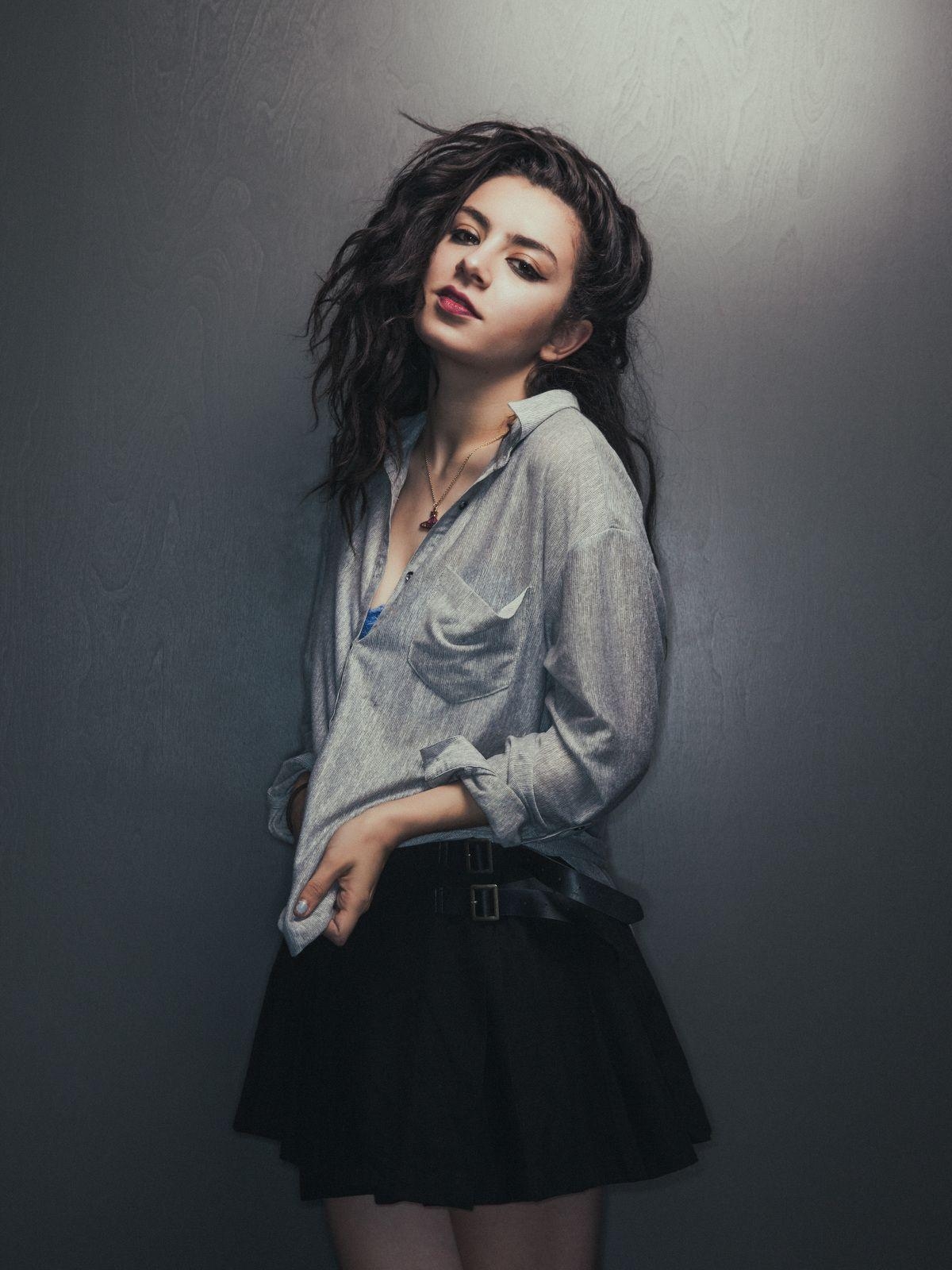 Charli XCX, Hochwertig, Musik, Hintergrund, Sängerin, 1200x1600 HD Handy