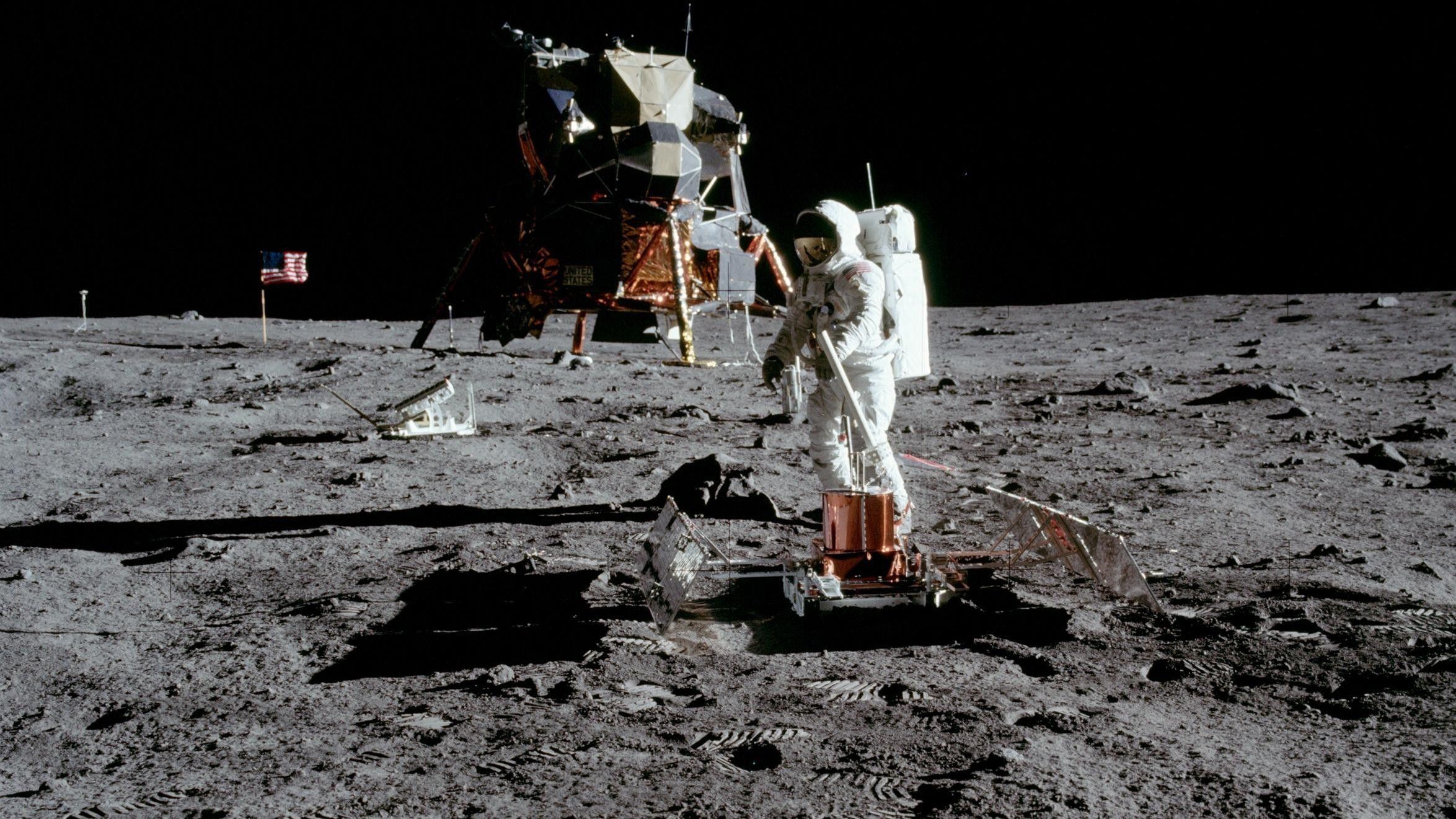 Apollo 11, Wissenschaft, Universum, Erdaufgang, Technologie, 2350x1330 HD Desktop