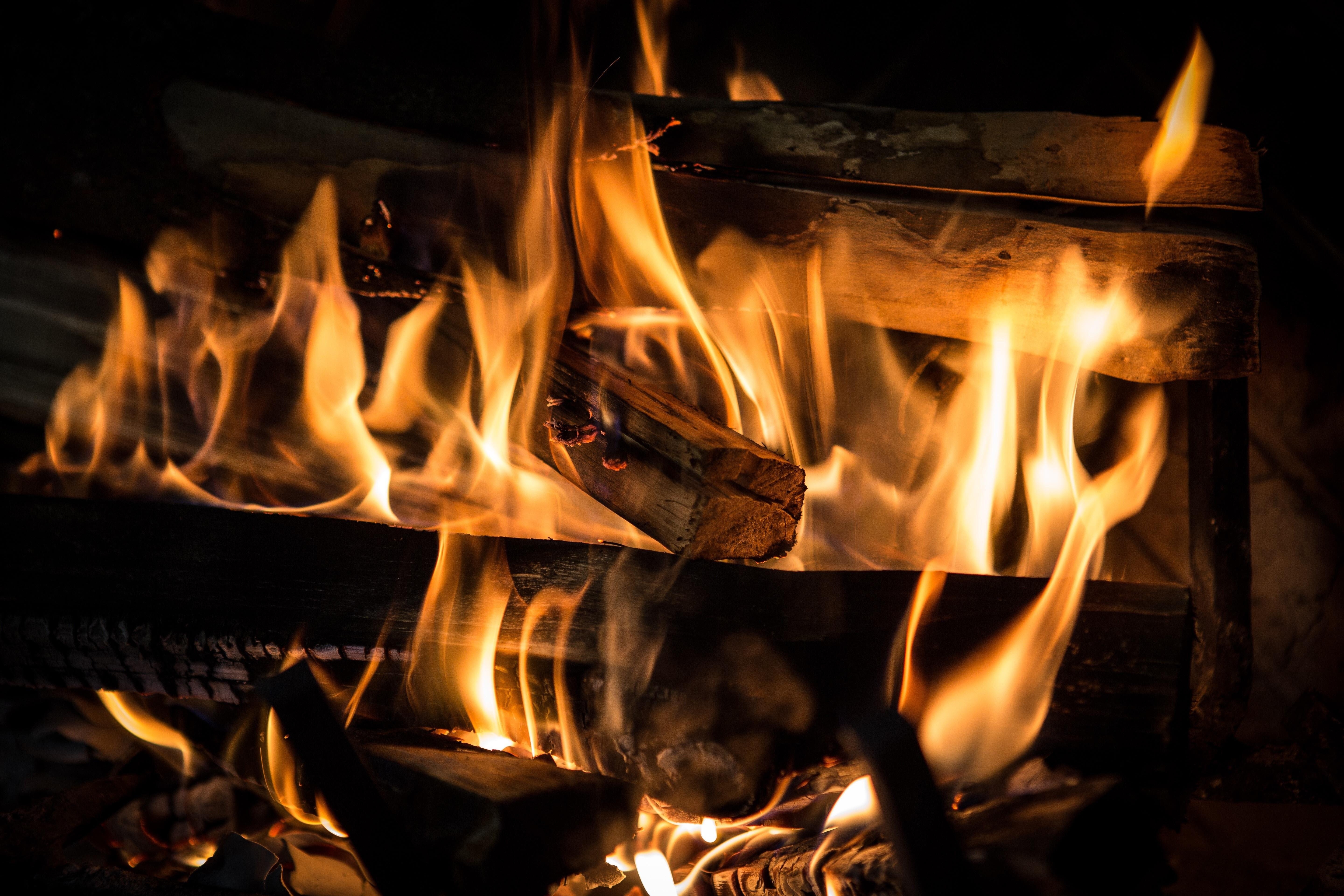 Flamme, Holz, Kamin, Feuer, Glut, 5760x3840 4K Desktop