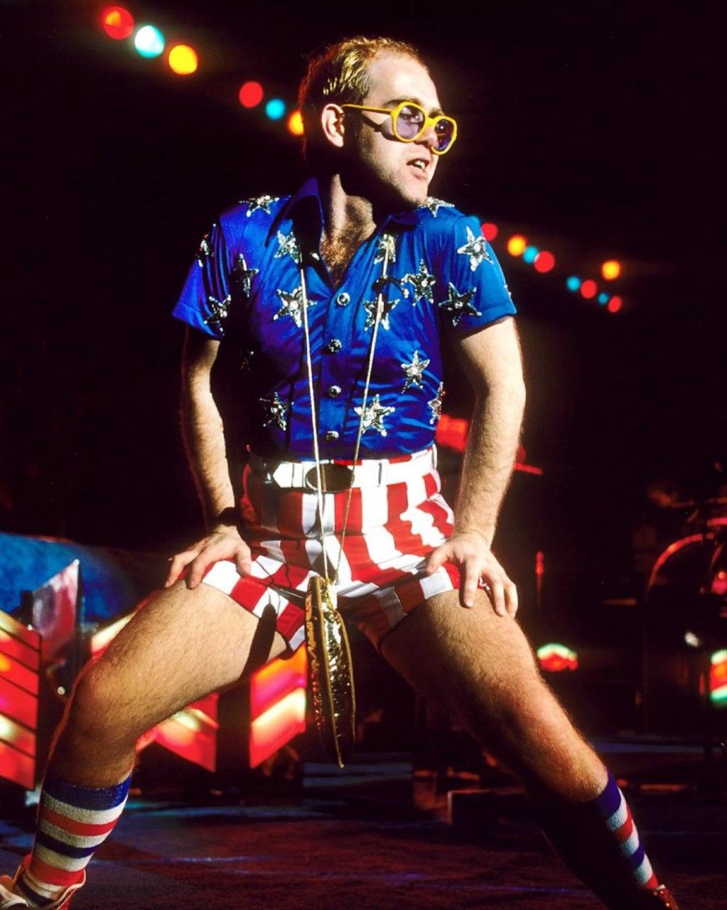 Elton John, Shorts, Bühnenoutfit, Glamour, Popmusik, 1030x1280 HD Handy