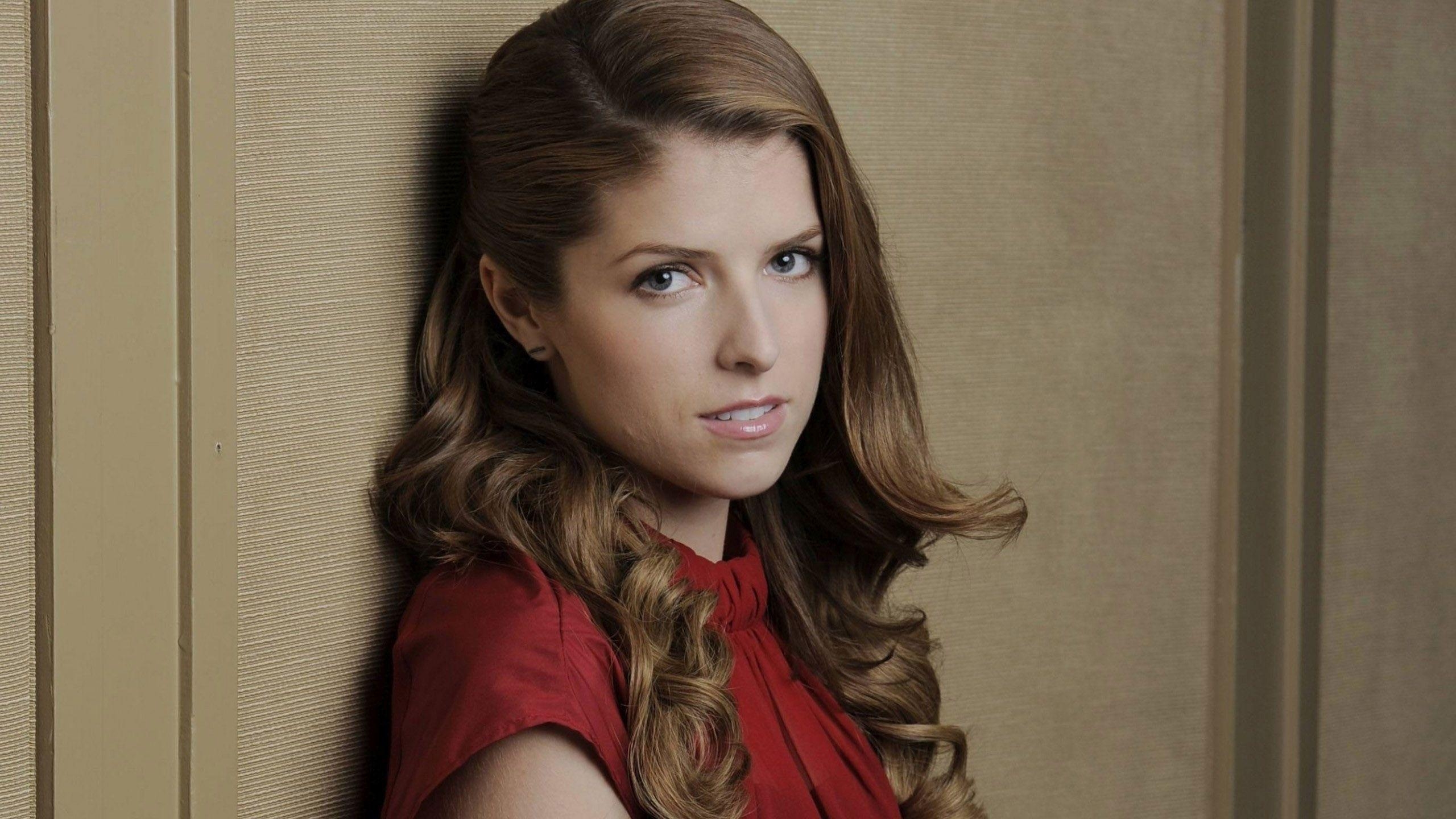 Anna Kendrick, Bild, Foto, Schauspielerin, Hintergrund, 2560x1440 HD Desktop