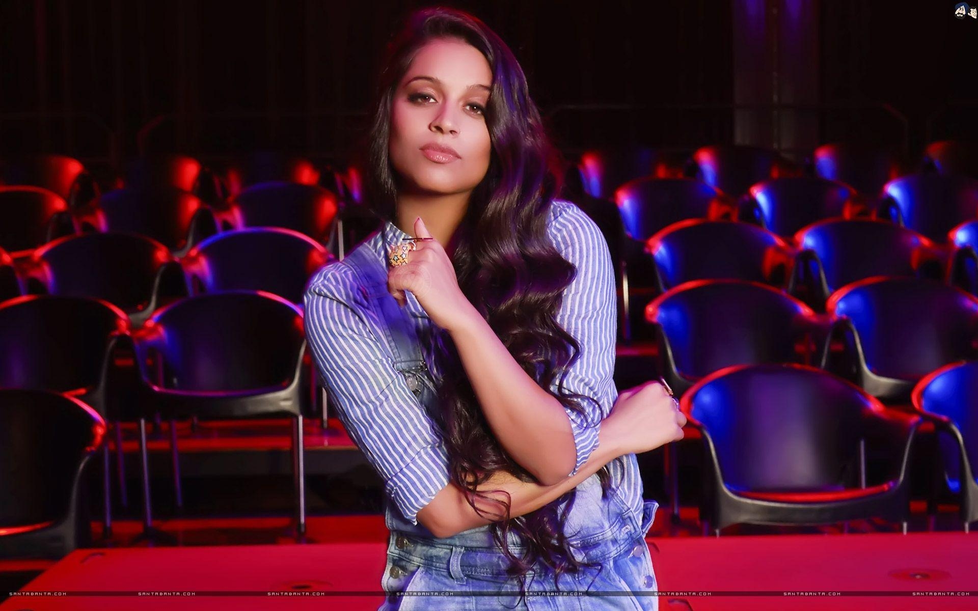 Lilly Singh, YouTuberin, Komikerin, Autorin, Schauspielerin, 1920x1200 HD Desktop