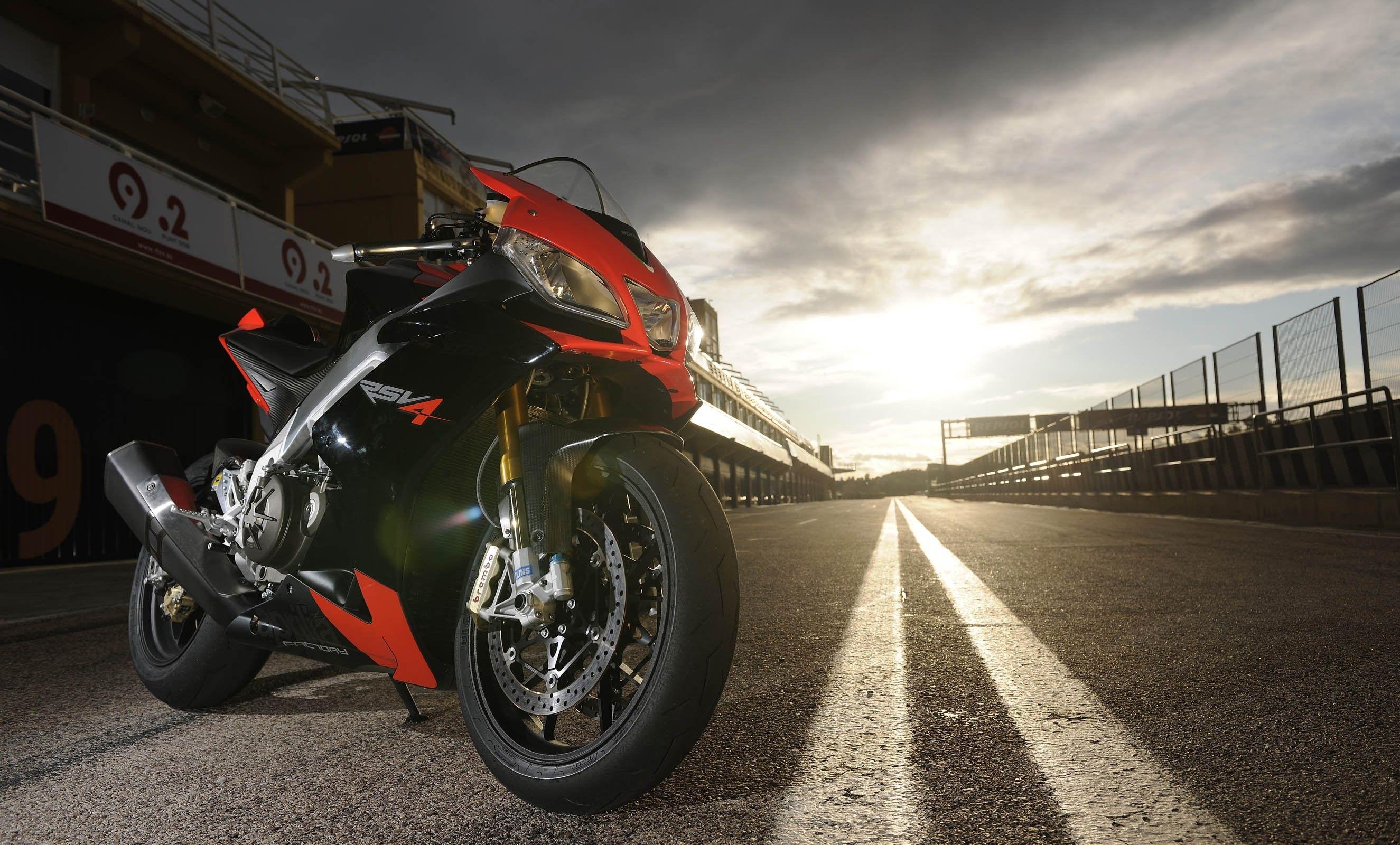 Aprilia, Motorrad, Hintergrund, Marken, Performance, 2650x1600 HD Desktop