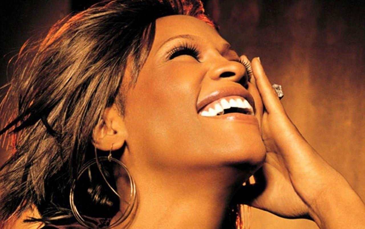 Whitney Houston, Lächeln, Musik, Pop, Hintergrund, 1280x810 HD Desktop