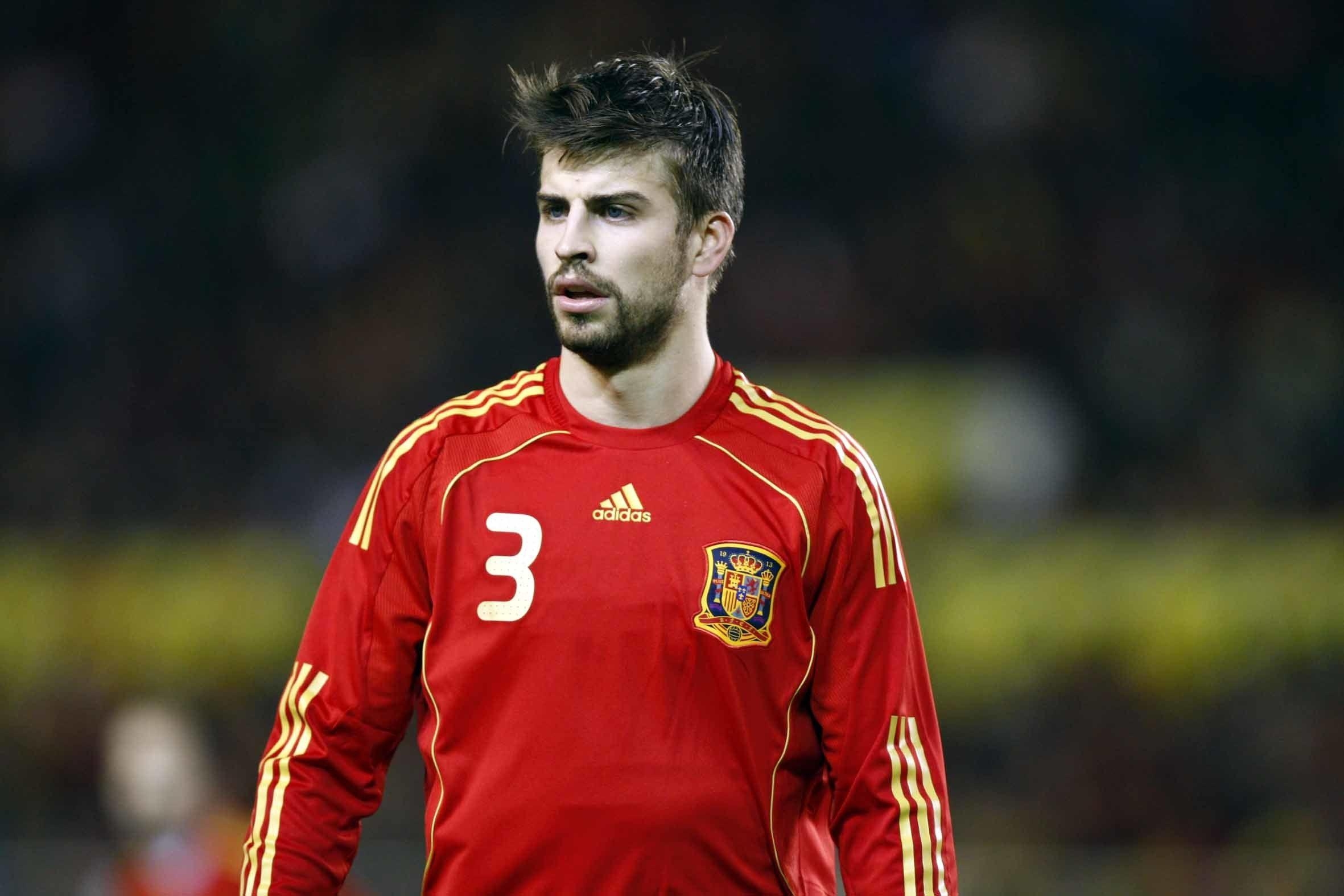 Gerard Piqué, Fußball, Hintergrund, HD, Spieler, 2370x1580 HD Desktop