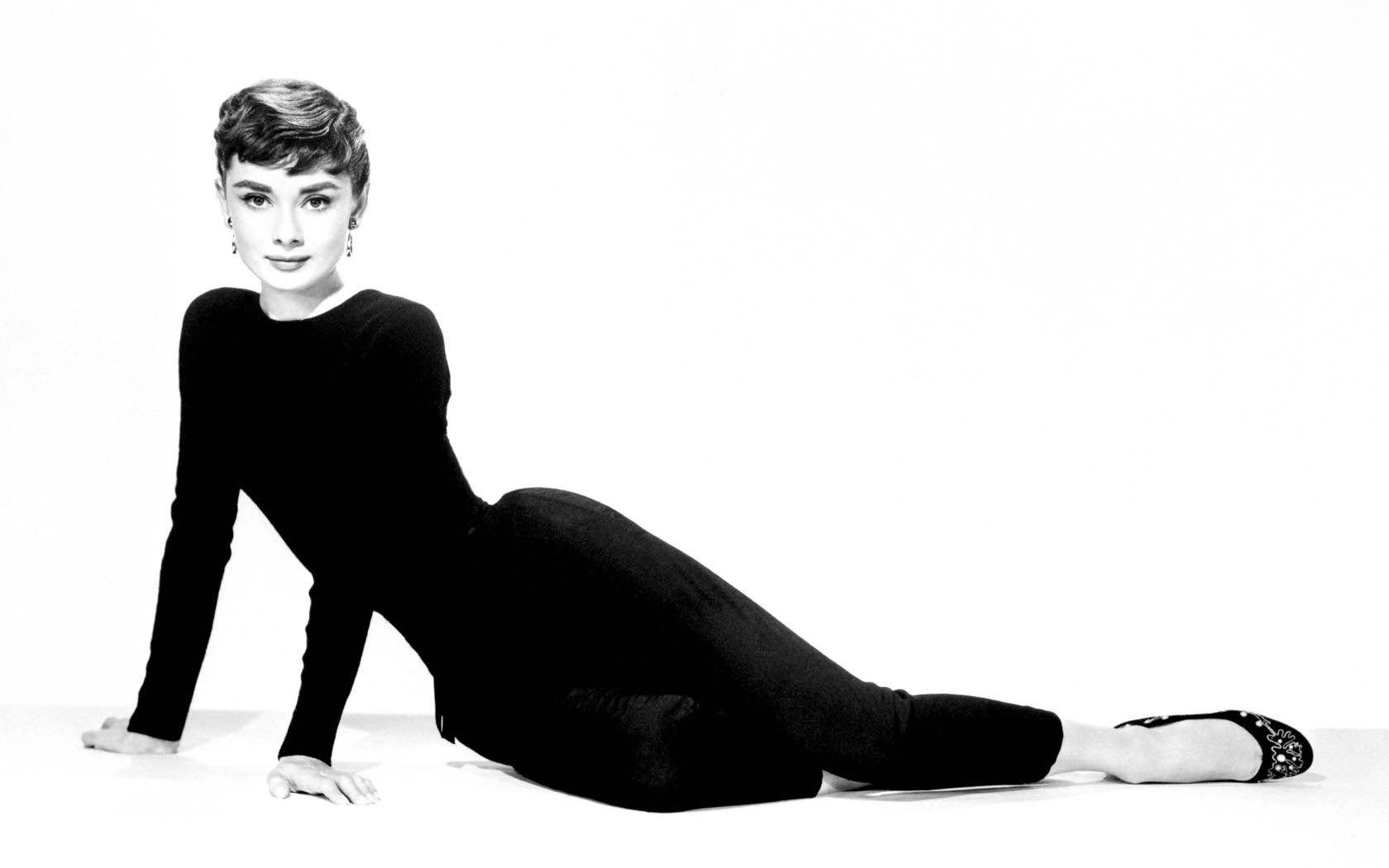 Audrey Hepburn, Hintergrund, 1050p, Eleganz, Mode, 1680x1050 HD Desktop