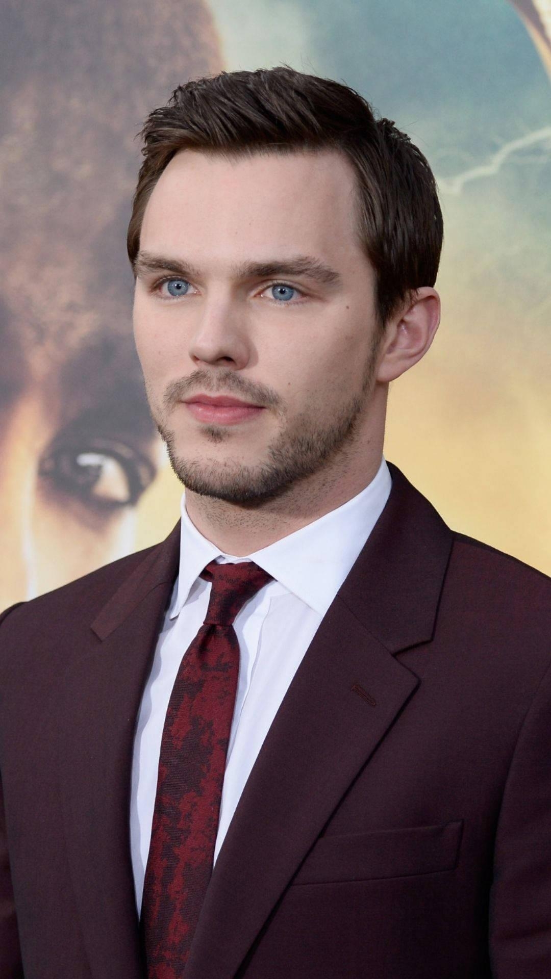 Nicholas Hoult, Anzug, Hintergrund, Schauspieler, Bild, 1080x1920 Full HD Handy