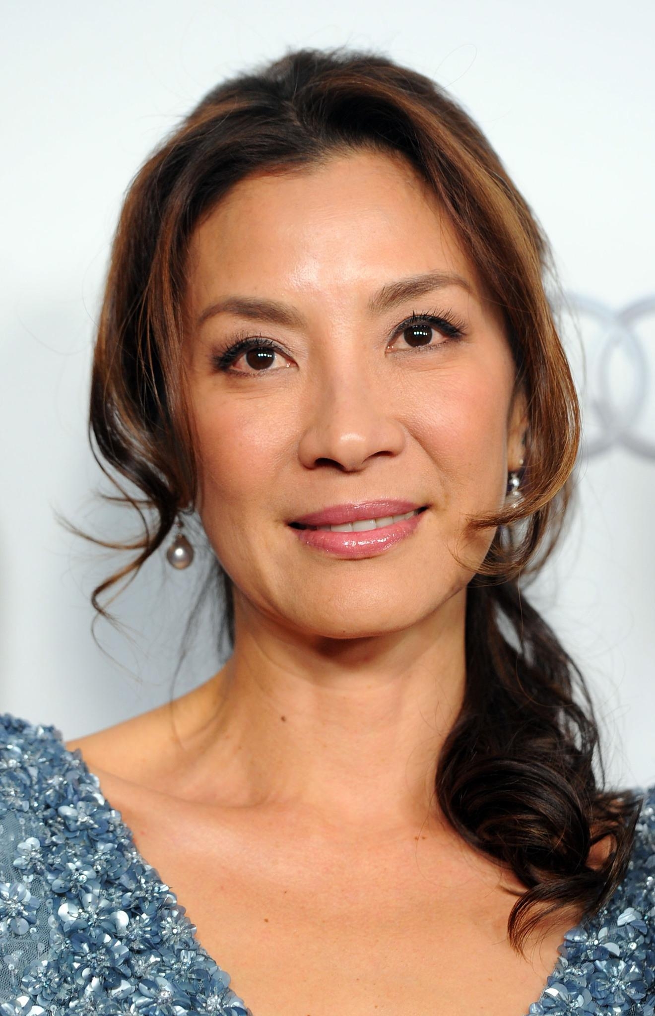 Michelle Yeoh, Filme, Fernsehen, Schauspielerin, Promi, 1320x2050 HD Handy