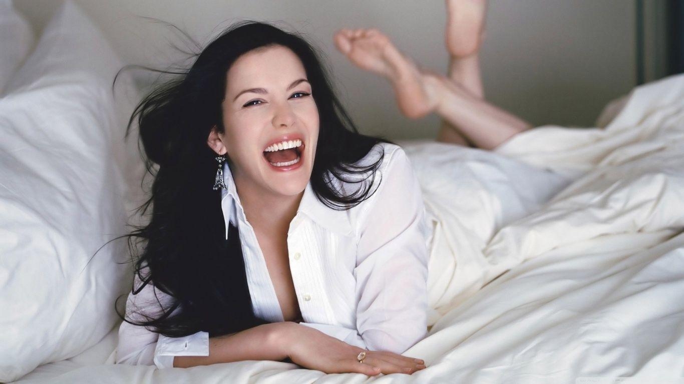 Liv Tyler, Schauspielerin, Hintergrund, Filme, Berühmtheit, 1370x770 HD Desktop