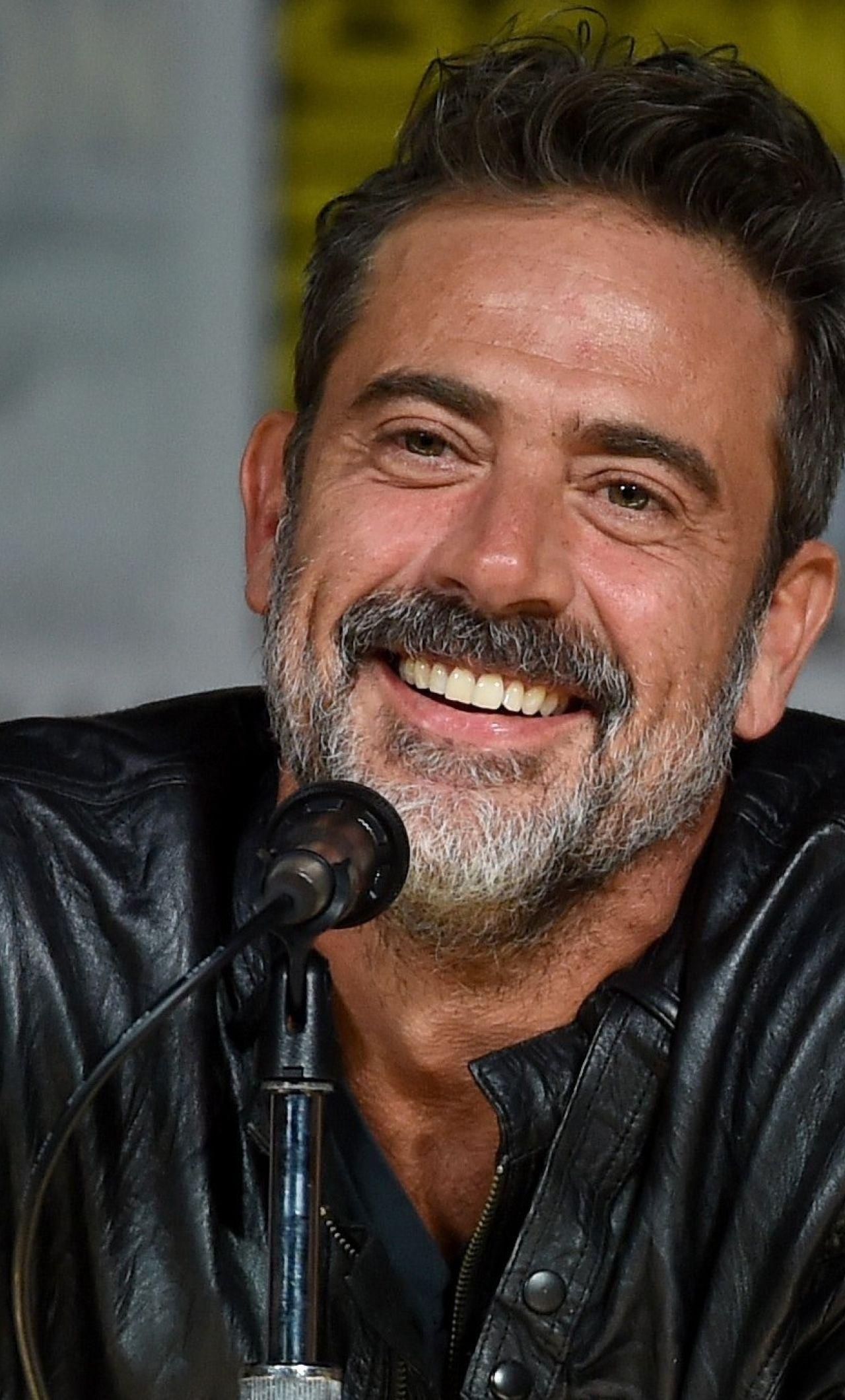 Jeffrey Dean Morgan, Smile, Schauspieler, iPhone, Hintergrund, 1280x2120 HD Handy