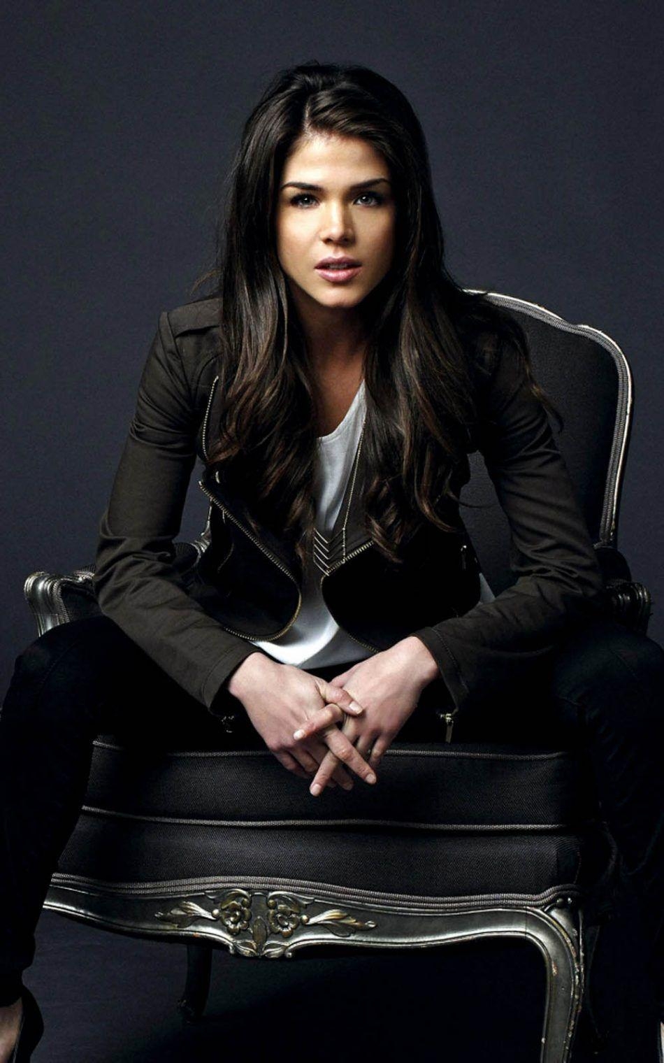 Marie Avgeropoulos, 4K, Ultra HD, Mobil, Download, 950x1520 HD Handy