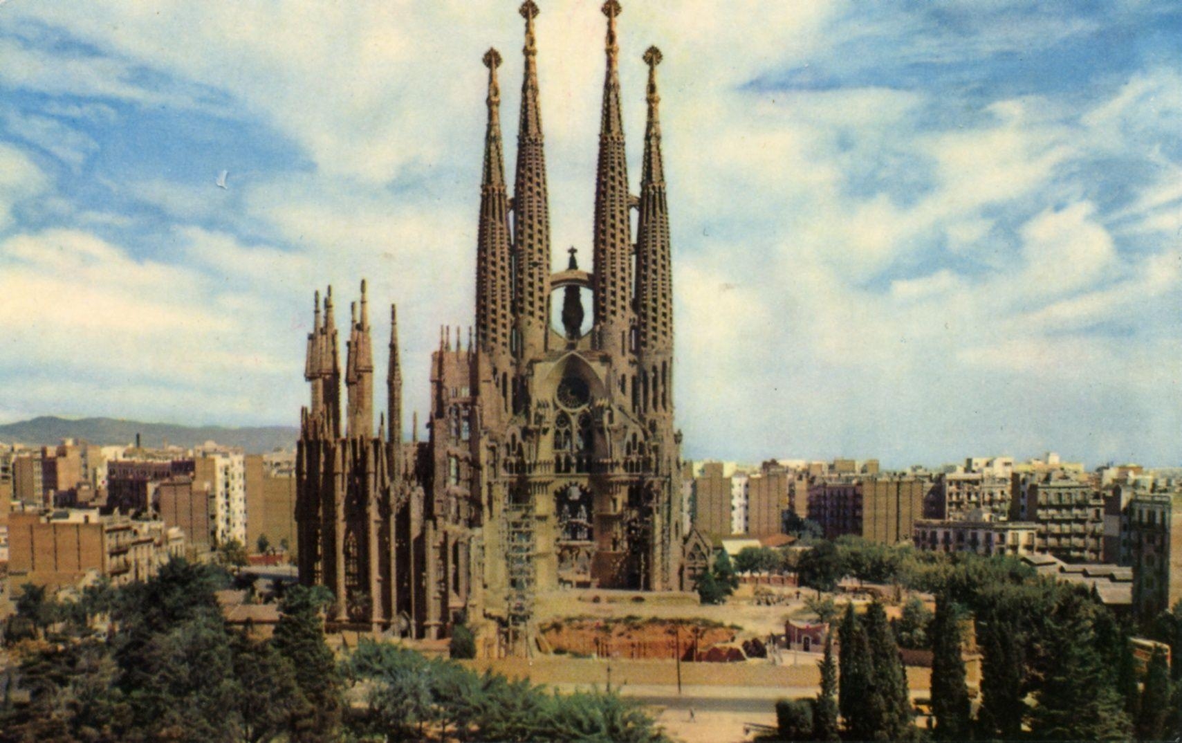 Sagrada Familia, Himmel, Barcelona, Bauwerk, Majestätisch, 1710x1080 HD Desktop