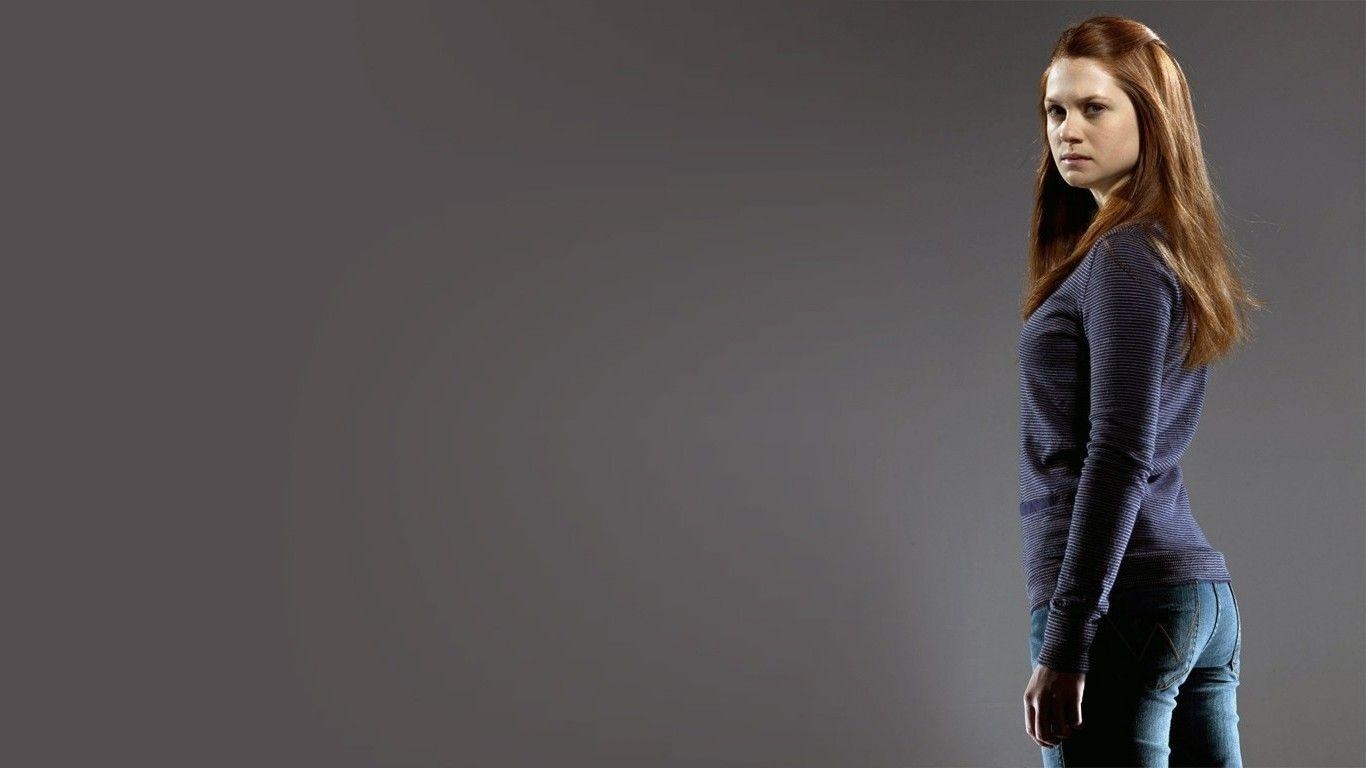 Ginny Weasley, Bonnie Wright, Rothaarig, Zauberschule, Magie, 1370x770 HD Desktop