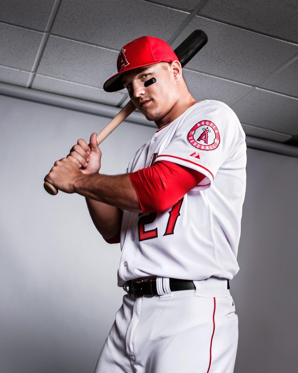 Kostenloser Download, Mike Trout, Foto, Baseball, Hintergrund, 1220x1530 HD Handy