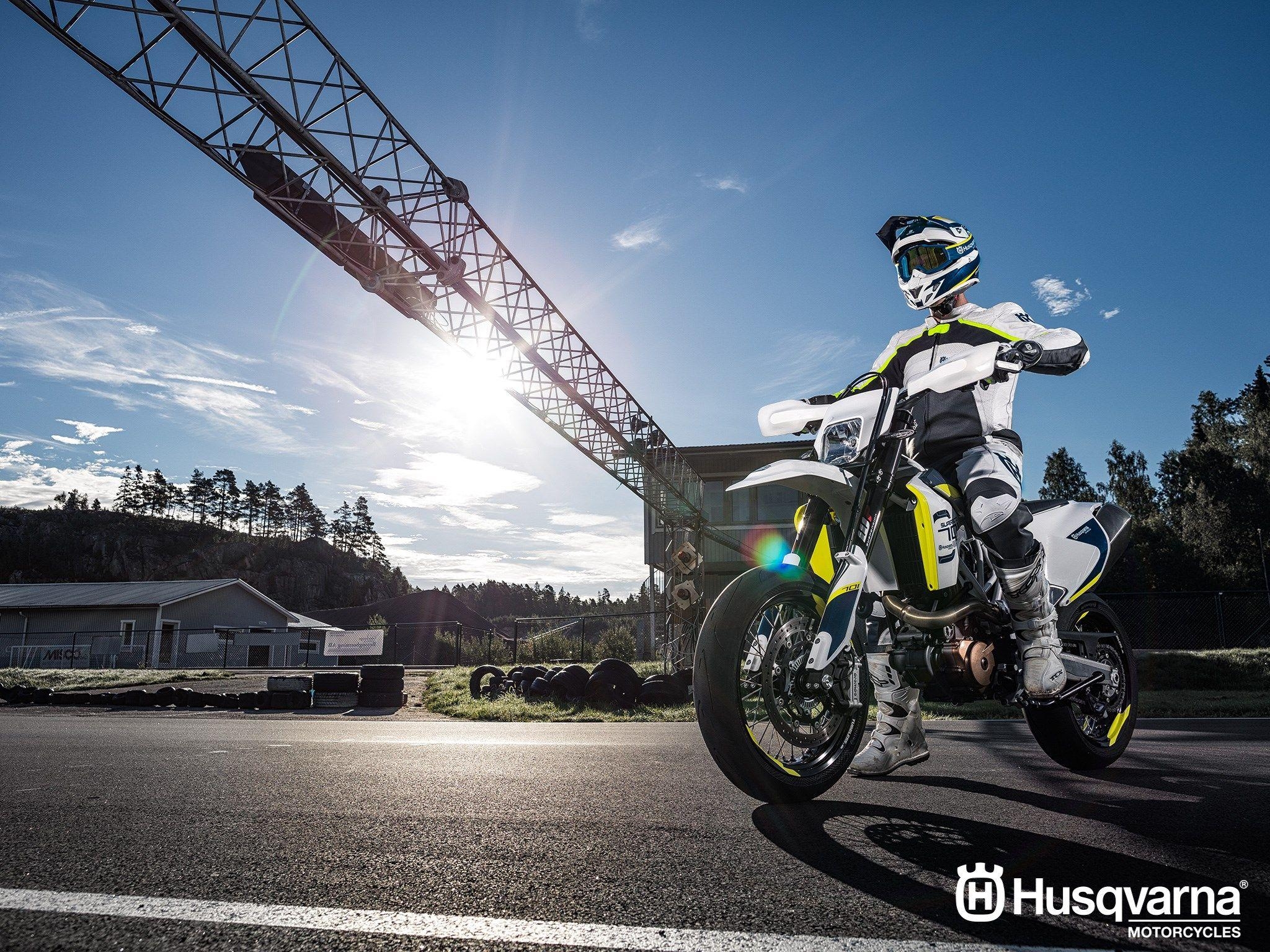 Husqvarna, Supermoto, Motorrad, Fahrt, Design, 2050x1540 HD Desktop