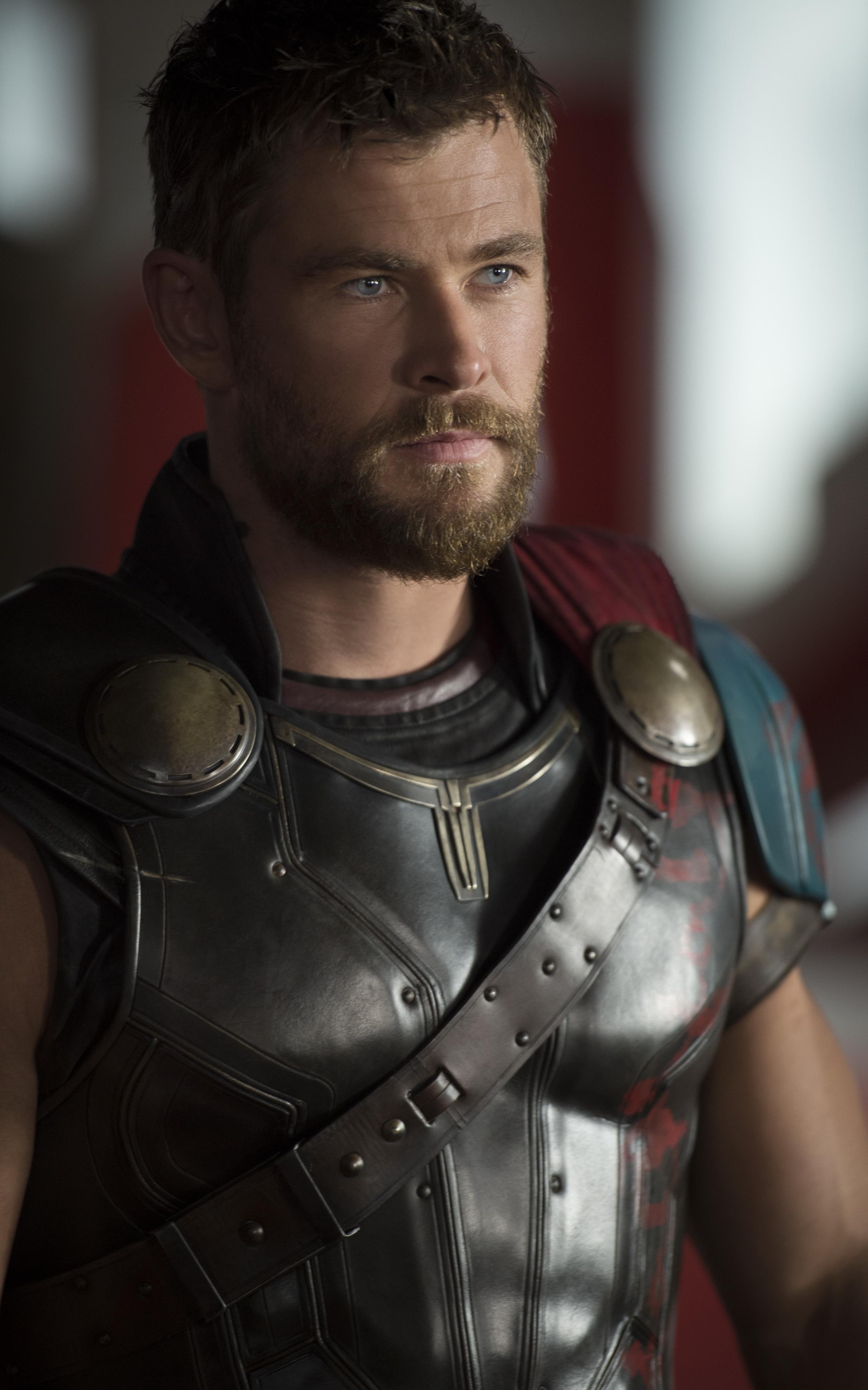 Thor Ragnarok, Film, Mobil, Chris Hemsworth, Woche, 2500x4000 4K Handy