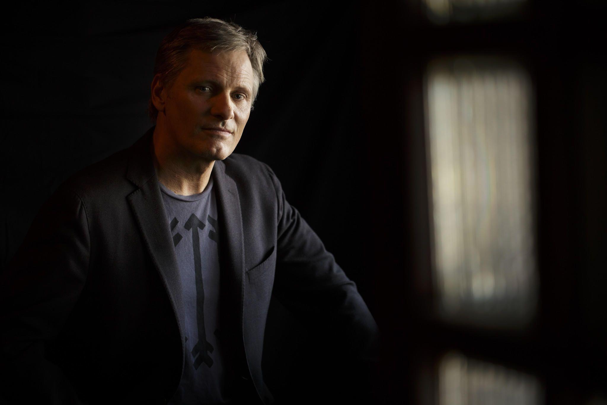 Viggo Mortensen, Schauspieler, Film, Hintergrund, Bild, 2050x1370 HD Desktop