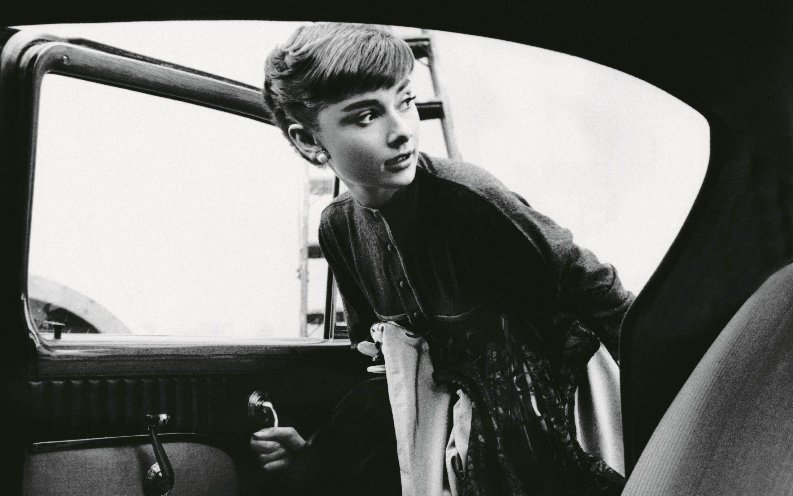 Audrey Hepburn, Filmlegende, Ikone, Schauspielerin, Eleganz, 2560x1600 HD Desktop