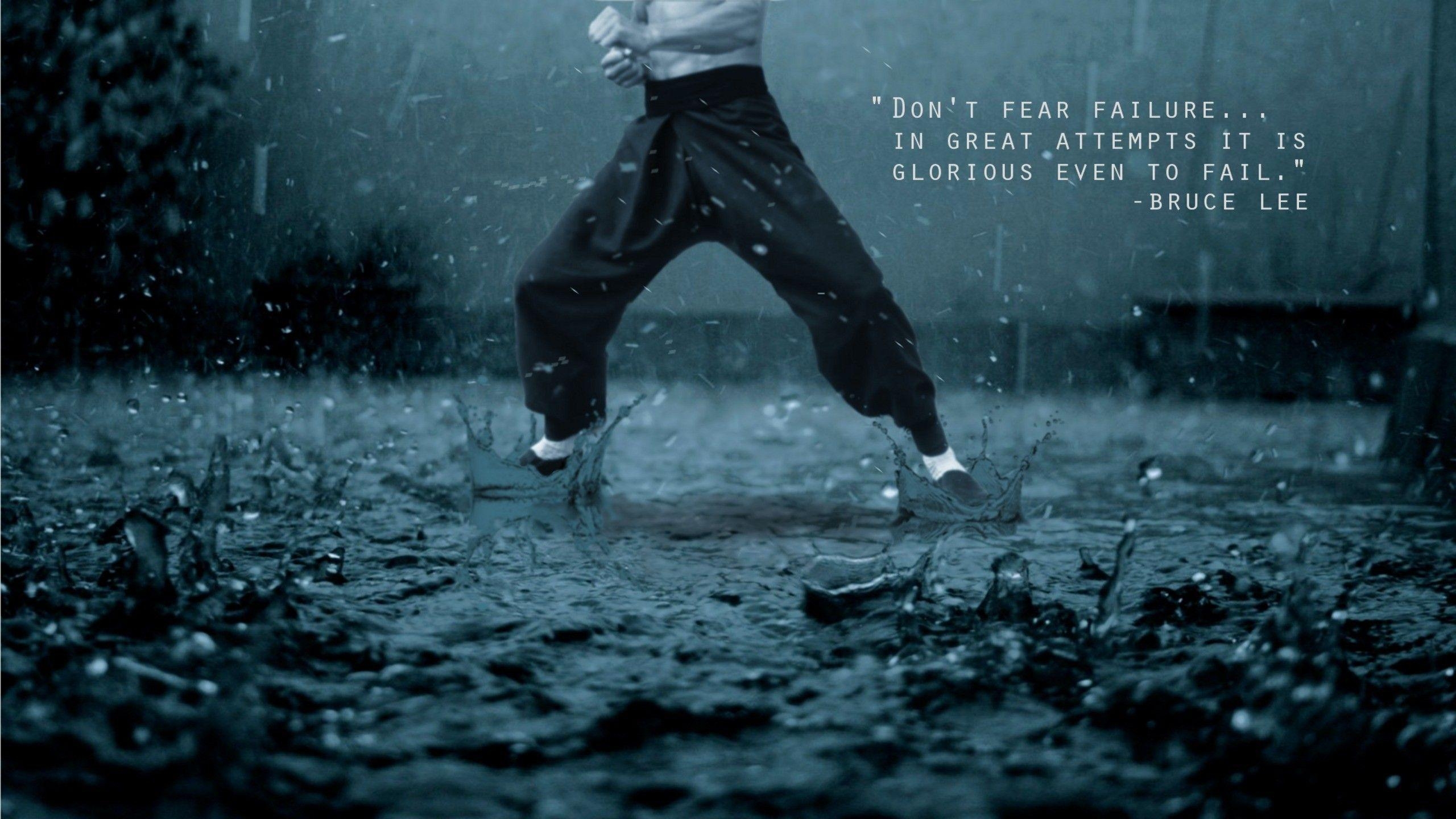 Kung Fu, Bruce Lee, Zitat, Inspiration, Regen, 2560x1440 HD Desktop