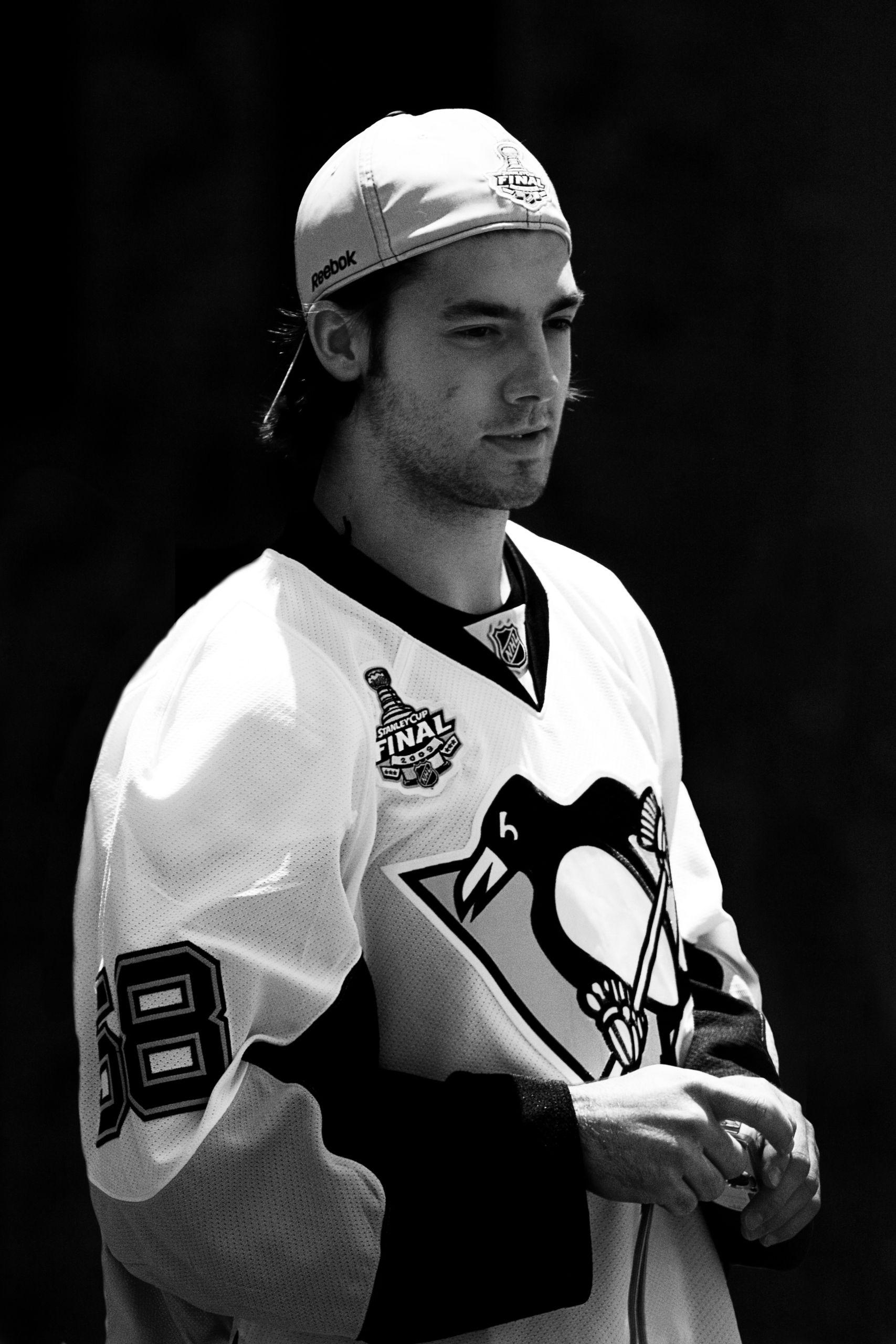 Kris Letang, Eishockey, Doughty, Vergleich, Spieler, 1710x2560 HD Handy