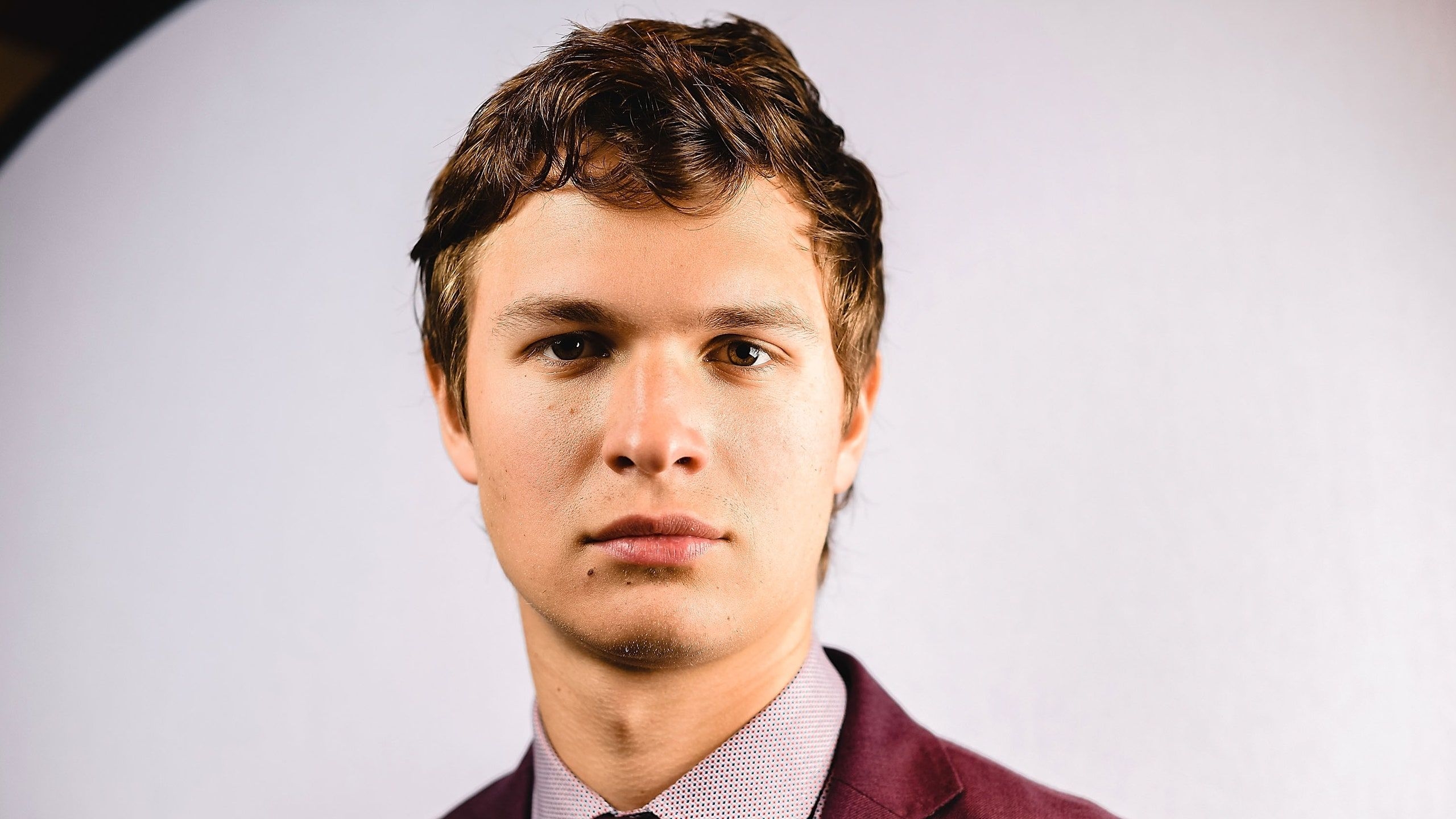 Ansel Elgort, Schauspieler, Film, Promi, Kylie, 2560x1440 HD Desktop