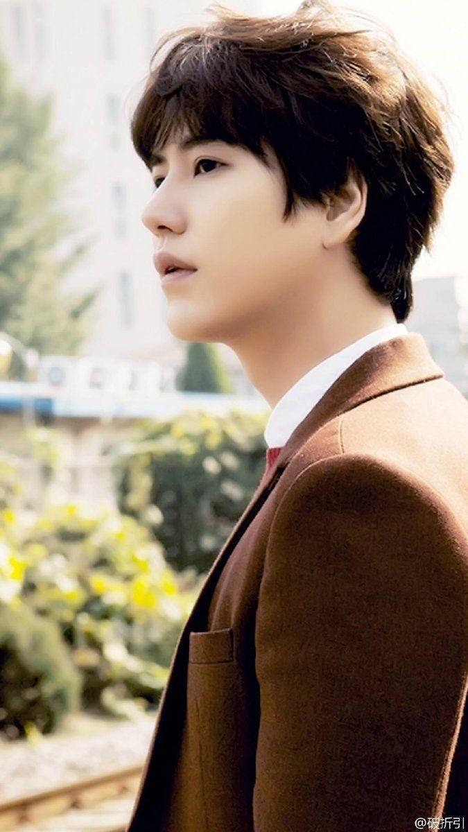 Kyuhyun, Gwanghwamun, Handy, Wallpaper, K-Pop, 680x1200 HD Handy