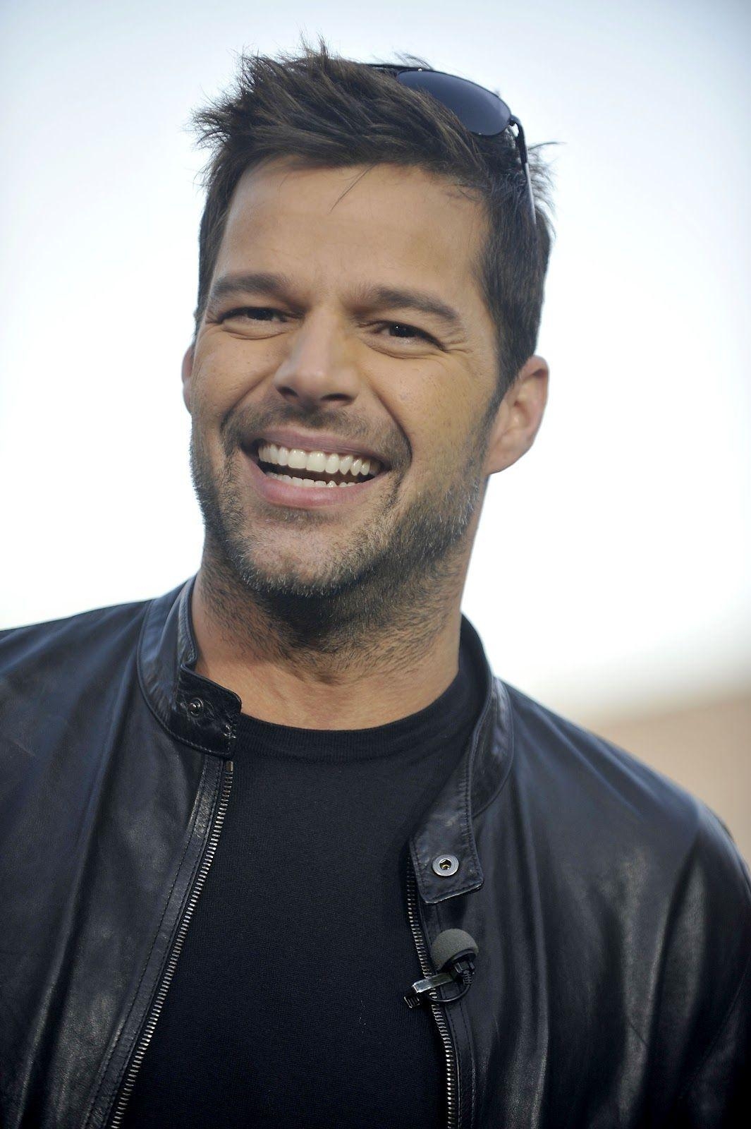 Ricky Martin, Star, Musik, Latino, Pop, 1070x1600 HD Handy