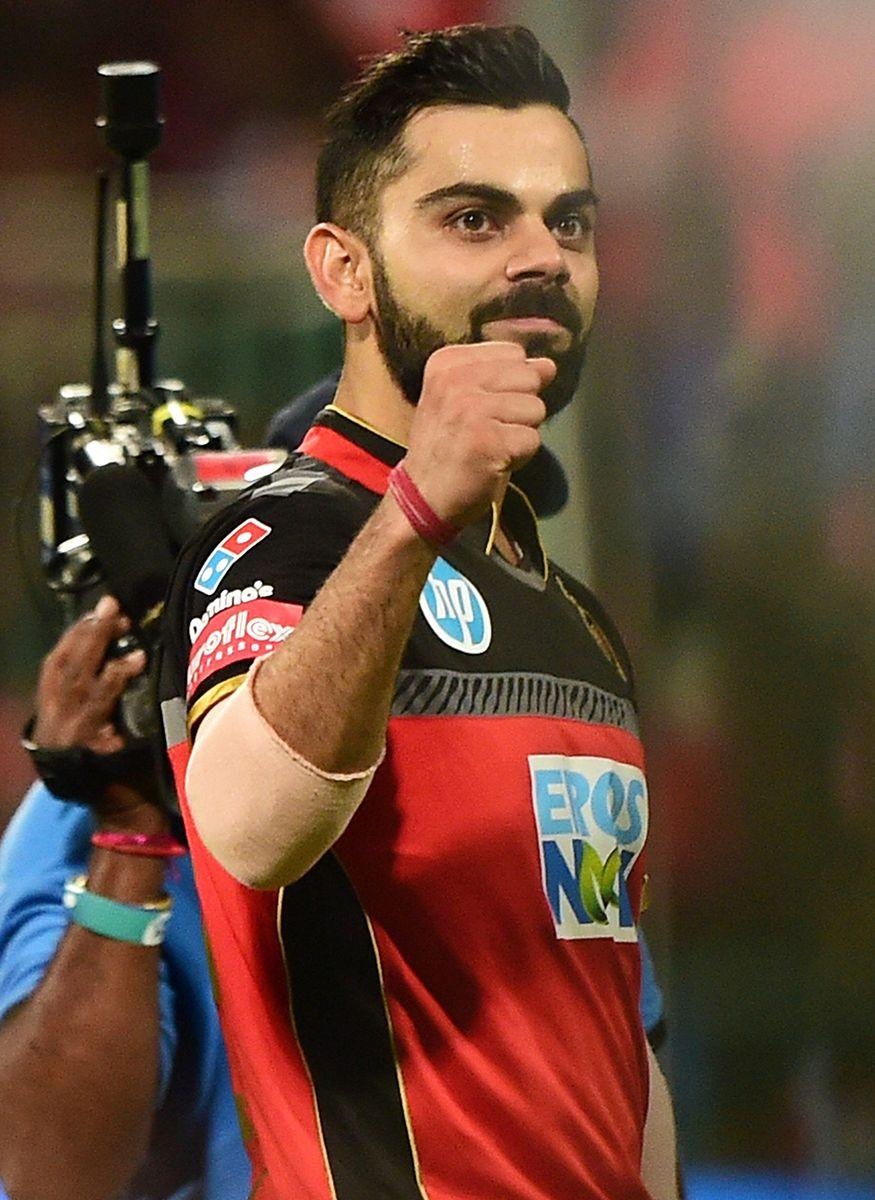 Virat Kohli, Foto, Strand, Candid, Entspannung, 880x1200 HD Handy