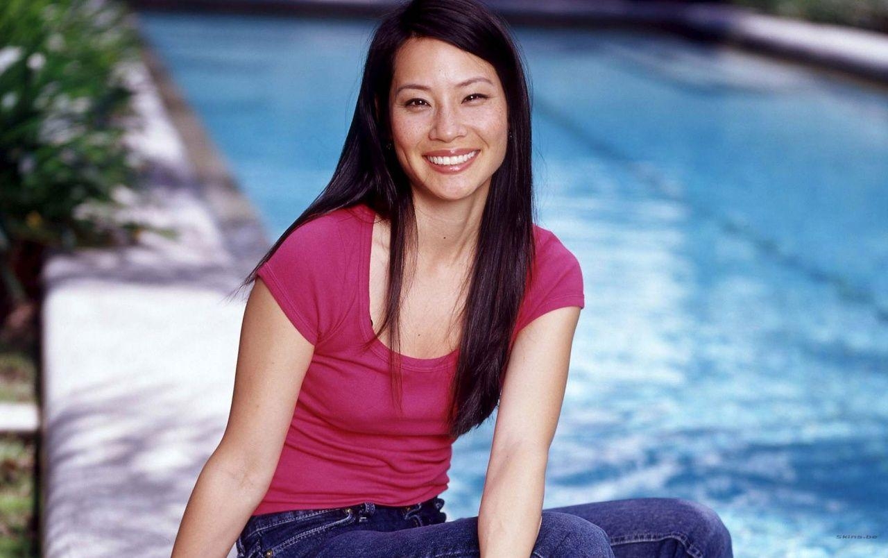 Lucy Liu, Lächeln, Hintergrund, Schauspielerin, Hollywood, 1280x810 HD Desktop