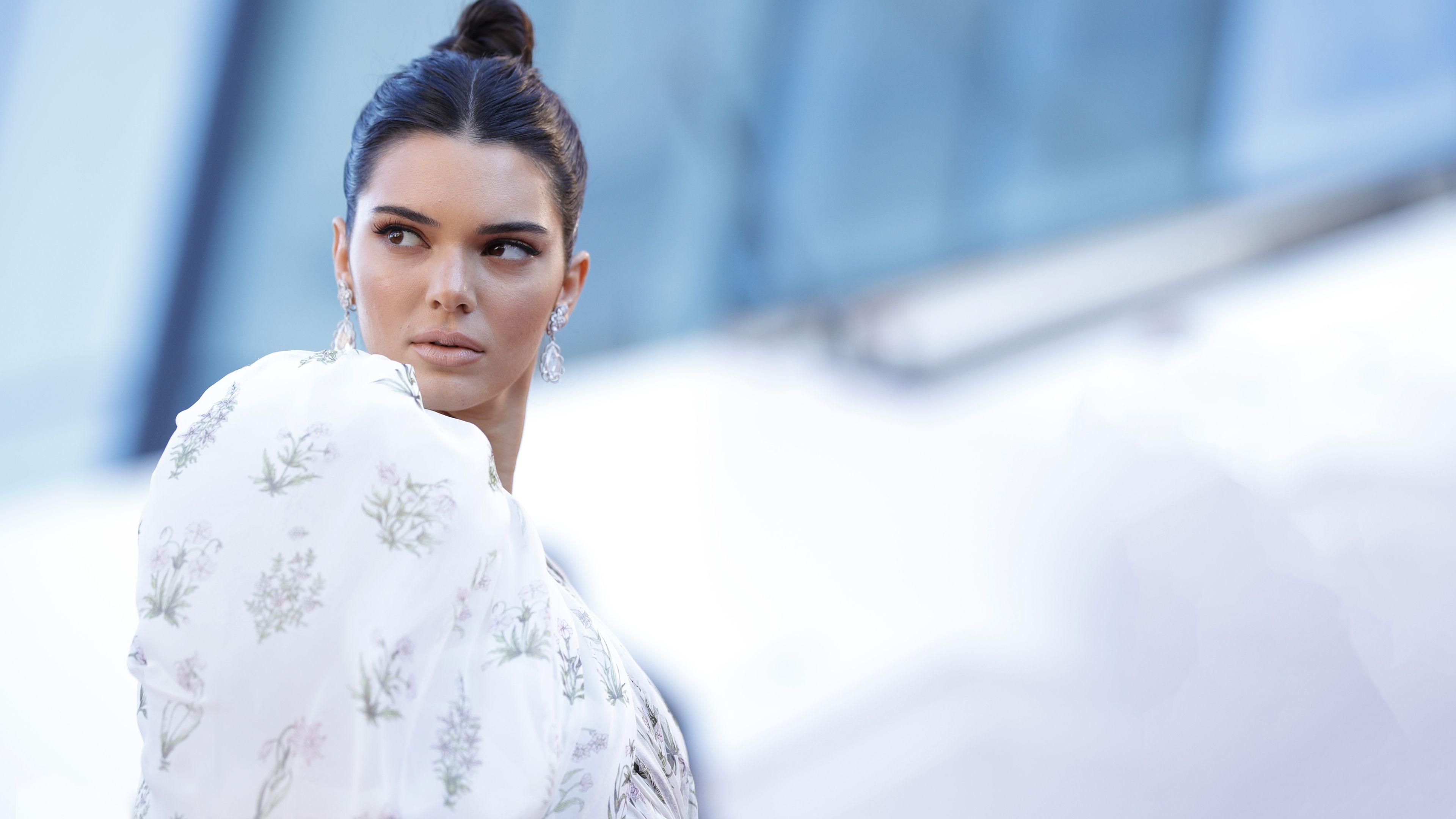 Kendall Jenner, Weißes Kleid, 2019, 4K, Mode, 3840x2160 4K Desktop