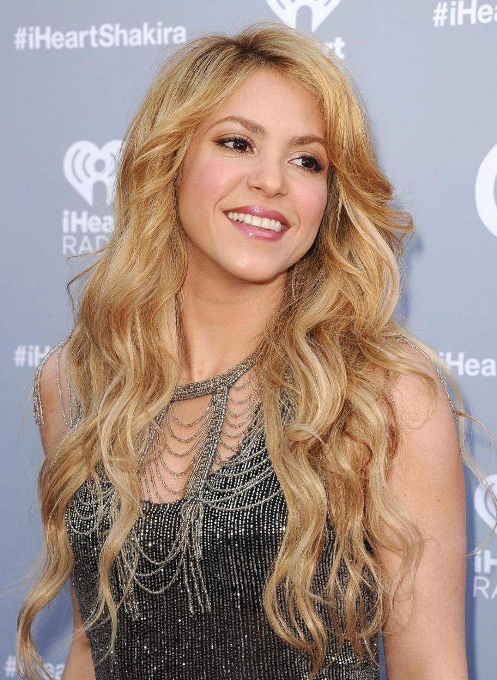 Shakira, Bild, Musikstar, Popmusik, Hintergrund, 970x1330 HD Handy