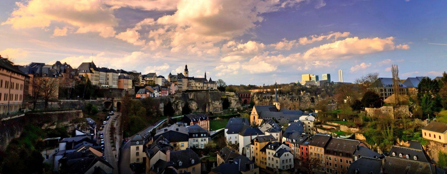 Luxemburg, Reisen, HD 1080p, malerische Stadt, europäische Architektur, 1440x570 Dual Screen Desktop