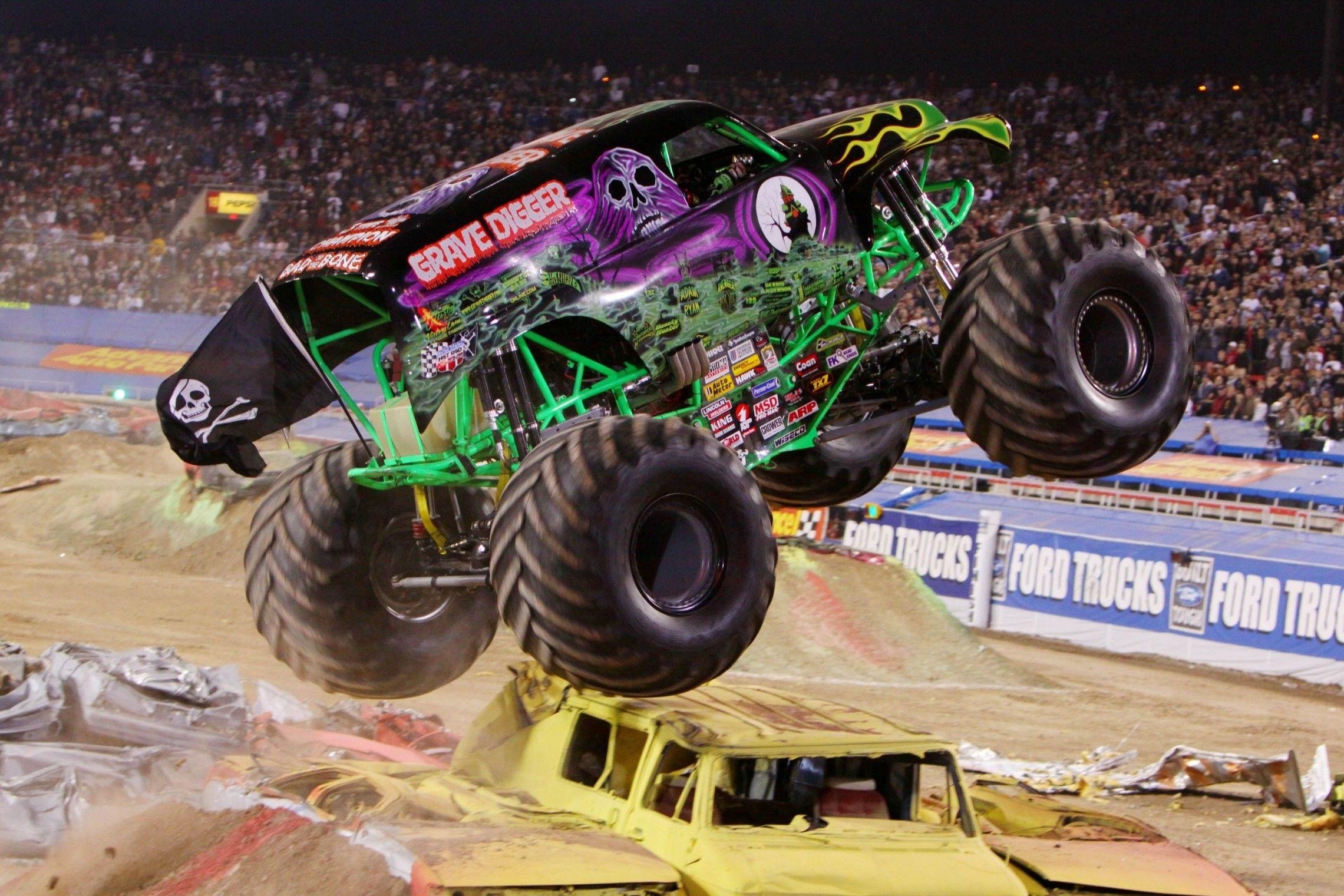 Monster Truck, Sport, Stunts, Spektakel, Kraft, 2290x1530 HD Desktop