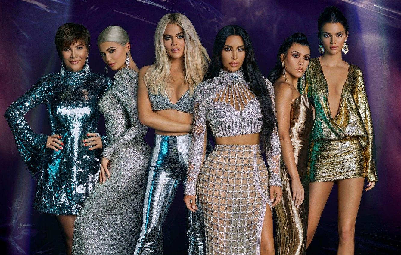 Kris Jenner, Kim Kardashian, Kendall Jenner, Khloe Kardashian, Kourtney Kardashian, 1340x850 HD Desktop