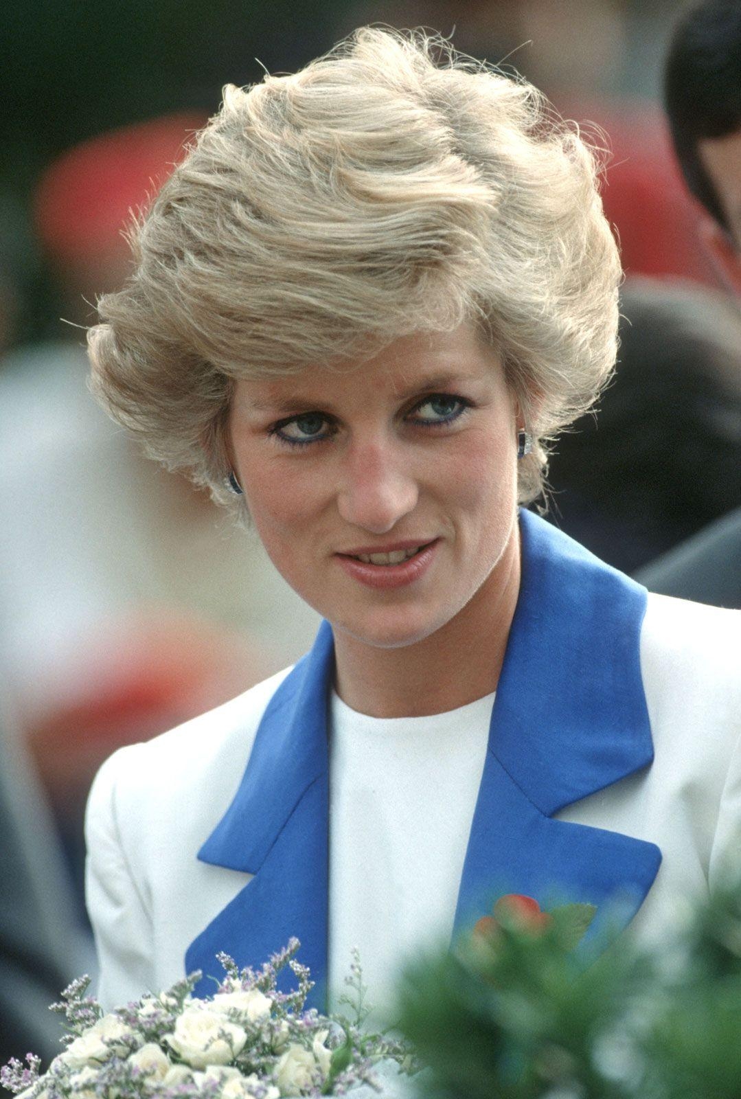 Diana Biografie, Prinzessin von Wales, Ehe, Kinder, tragischer Tod, 1080x1600 HD Handy