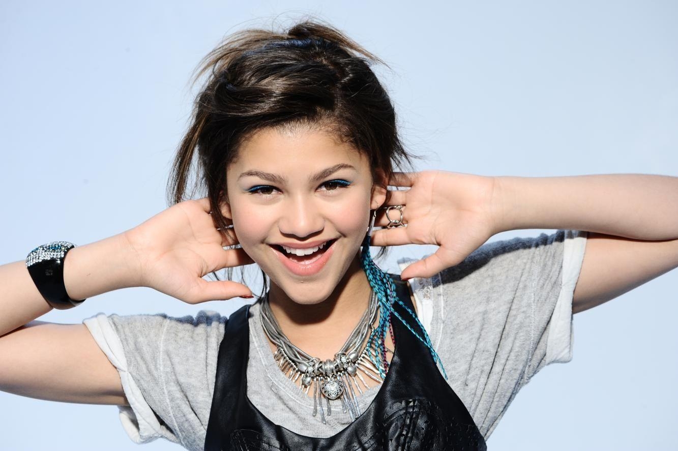 Zendaya, großartig, Wallpaper, Hollywood, Glanz, 1340x890 HD Desktop