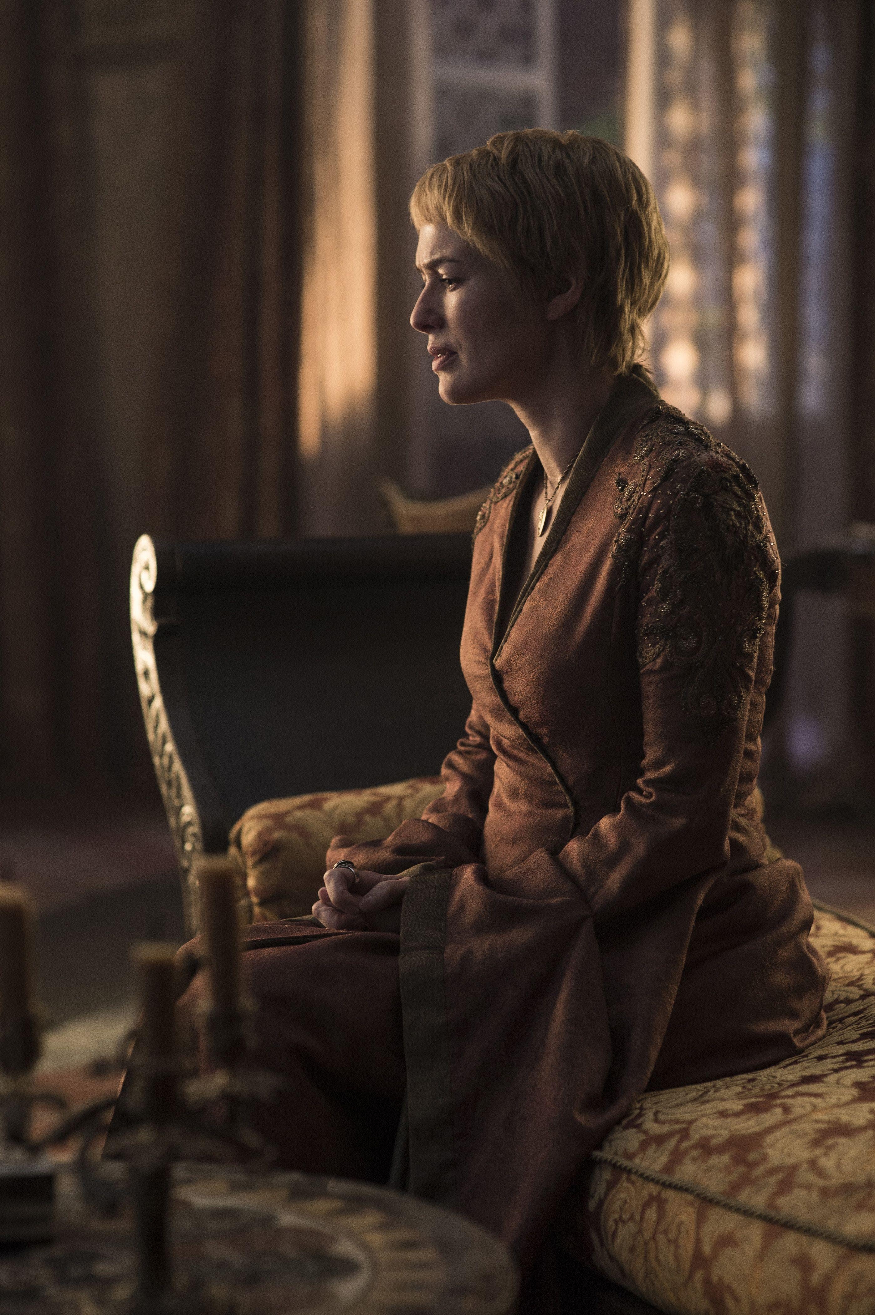 Cersei Lannister, Kurze Haare, Hintergund, Serie, Thrones, 2800x4200 4K Handy