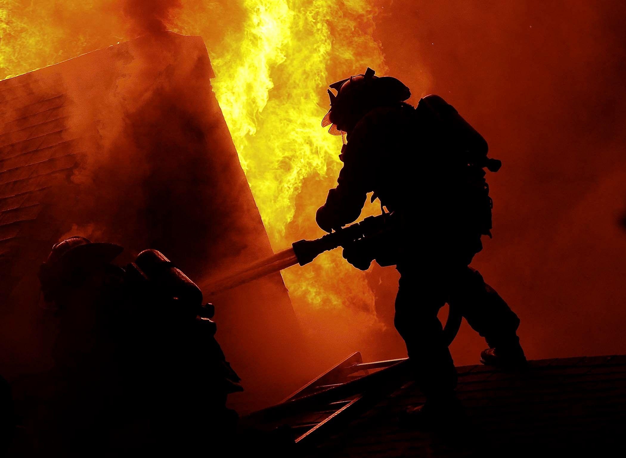 Feuerwehrmann, HD, Hintergrund, Rettung, Einsatz, 2100x1540 HD Desktop