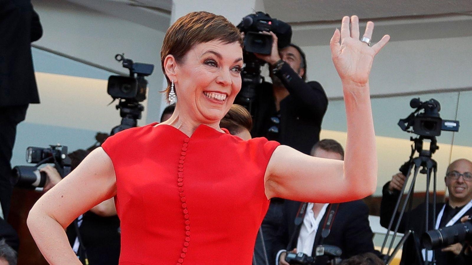 Olivia Colman, Royal Ehren, Die Krone, Schauspielerin, Film, 1600x900 HD Desktop