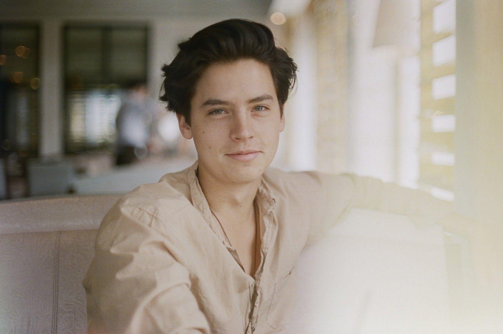 Cole Sprouse, TV Shows, Schauspieler, Bild, Hintergrund, 1600x1070 HD Desktop